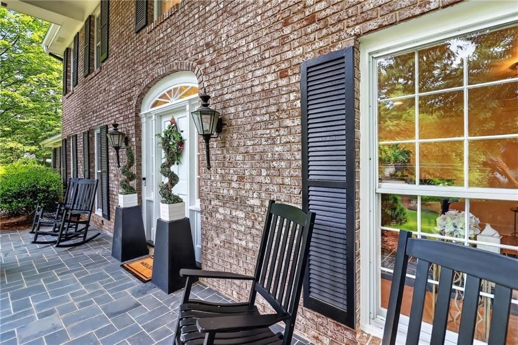 295 Glen Lake Drive – photo 2