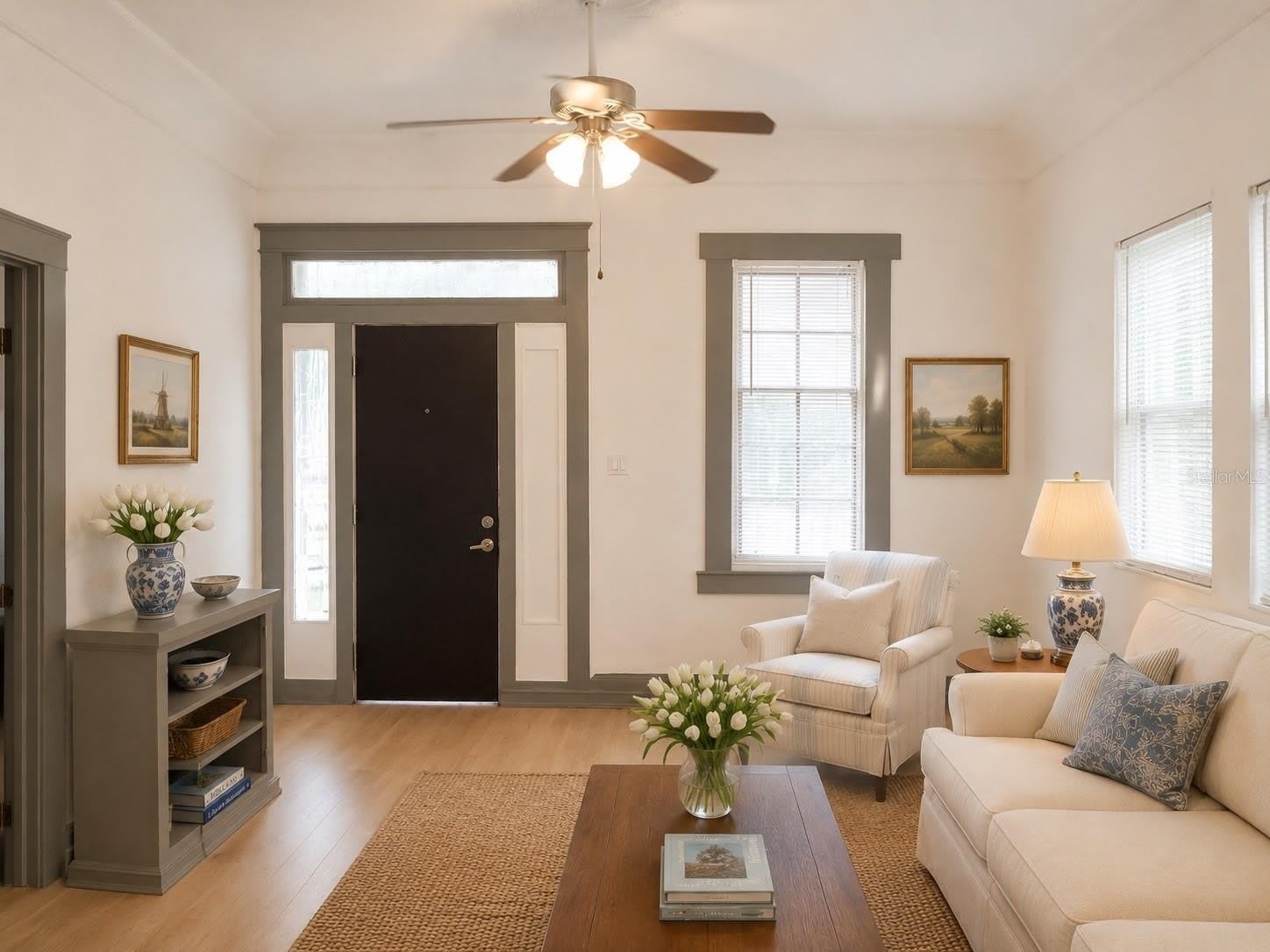 2107 W CHESTNUT Street – photo 4