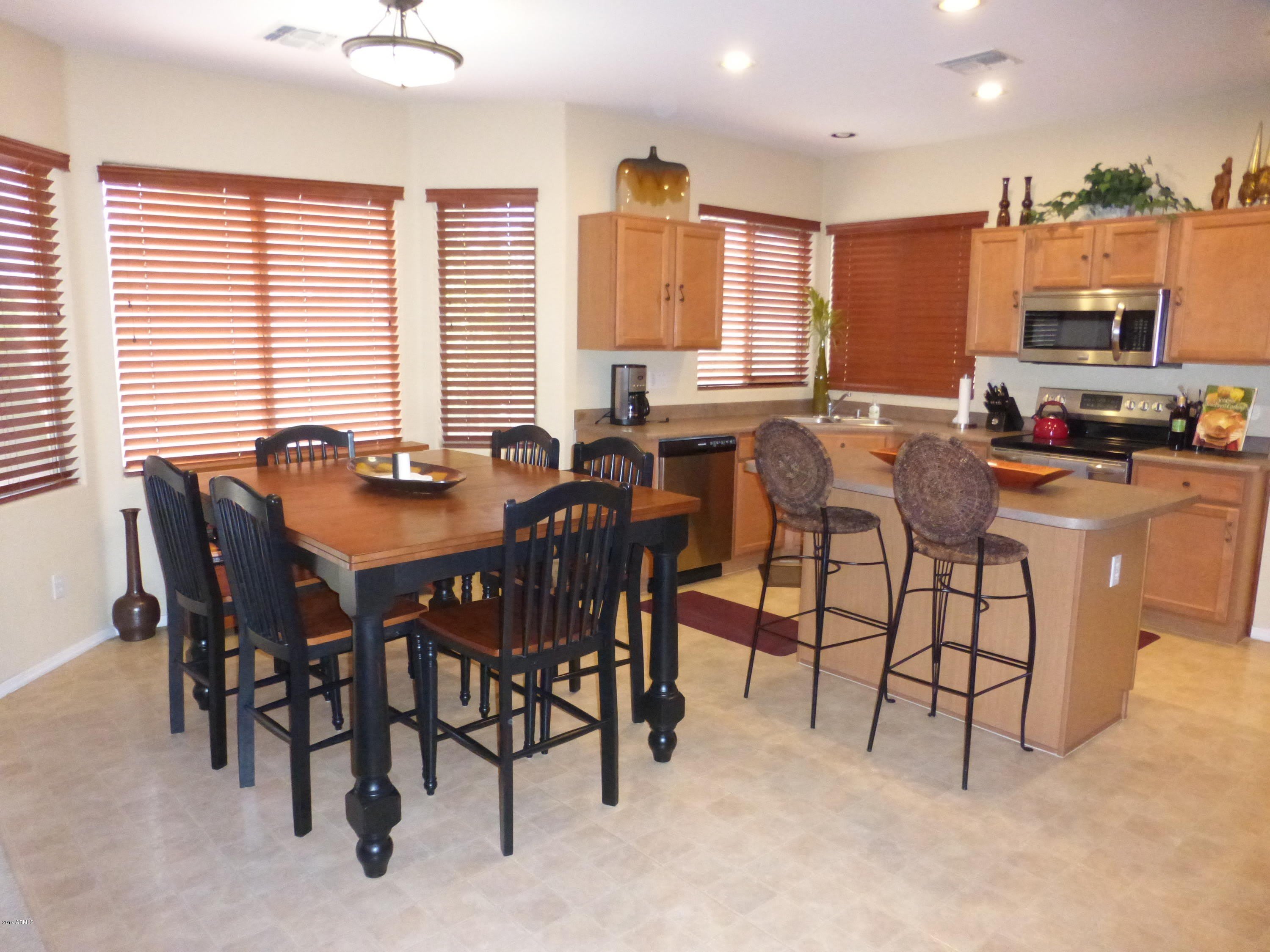 1042 N Moccasin Trail – photo 2