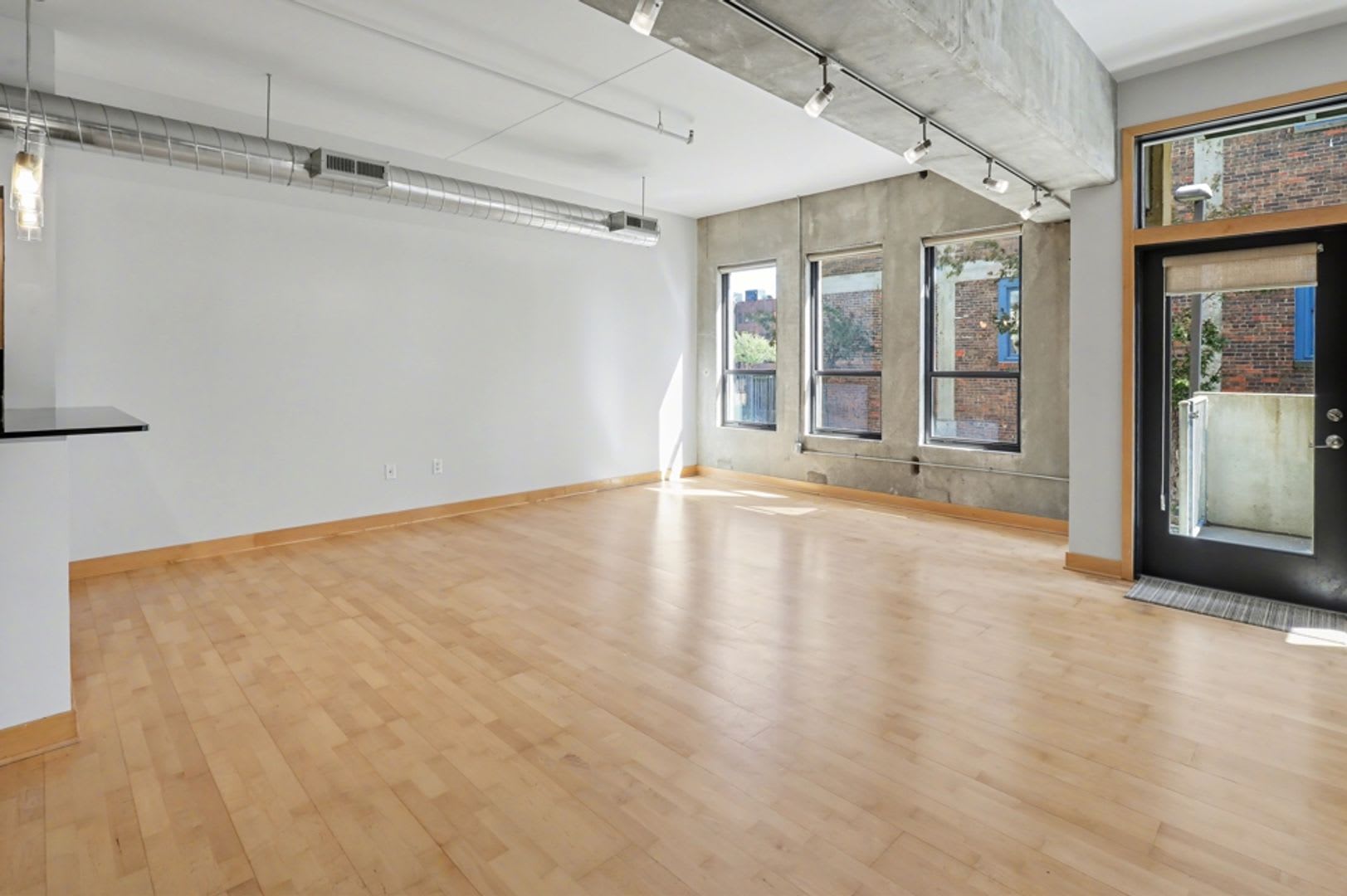 Condo – photo 2