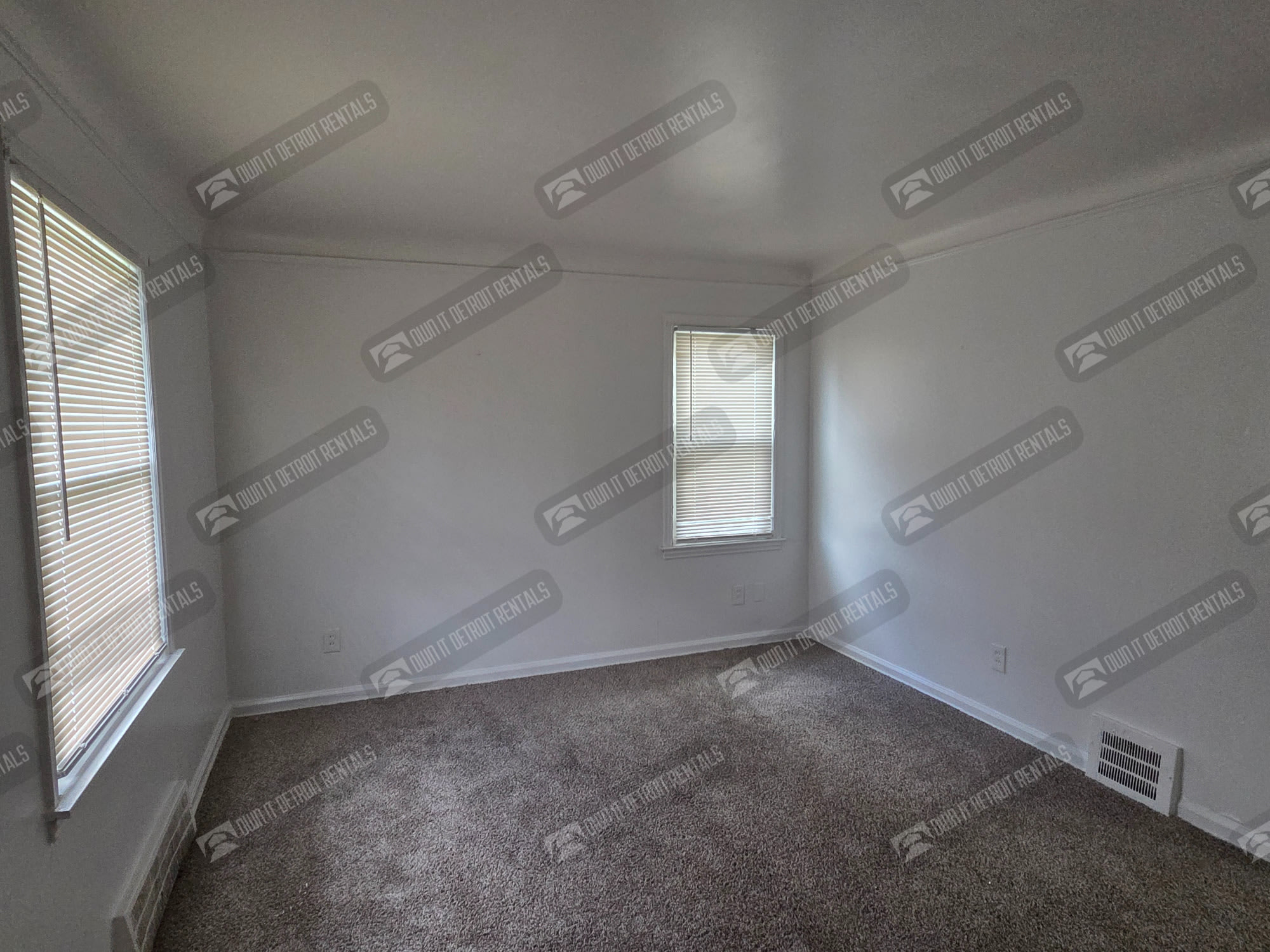 19384 Concord St – photo 5