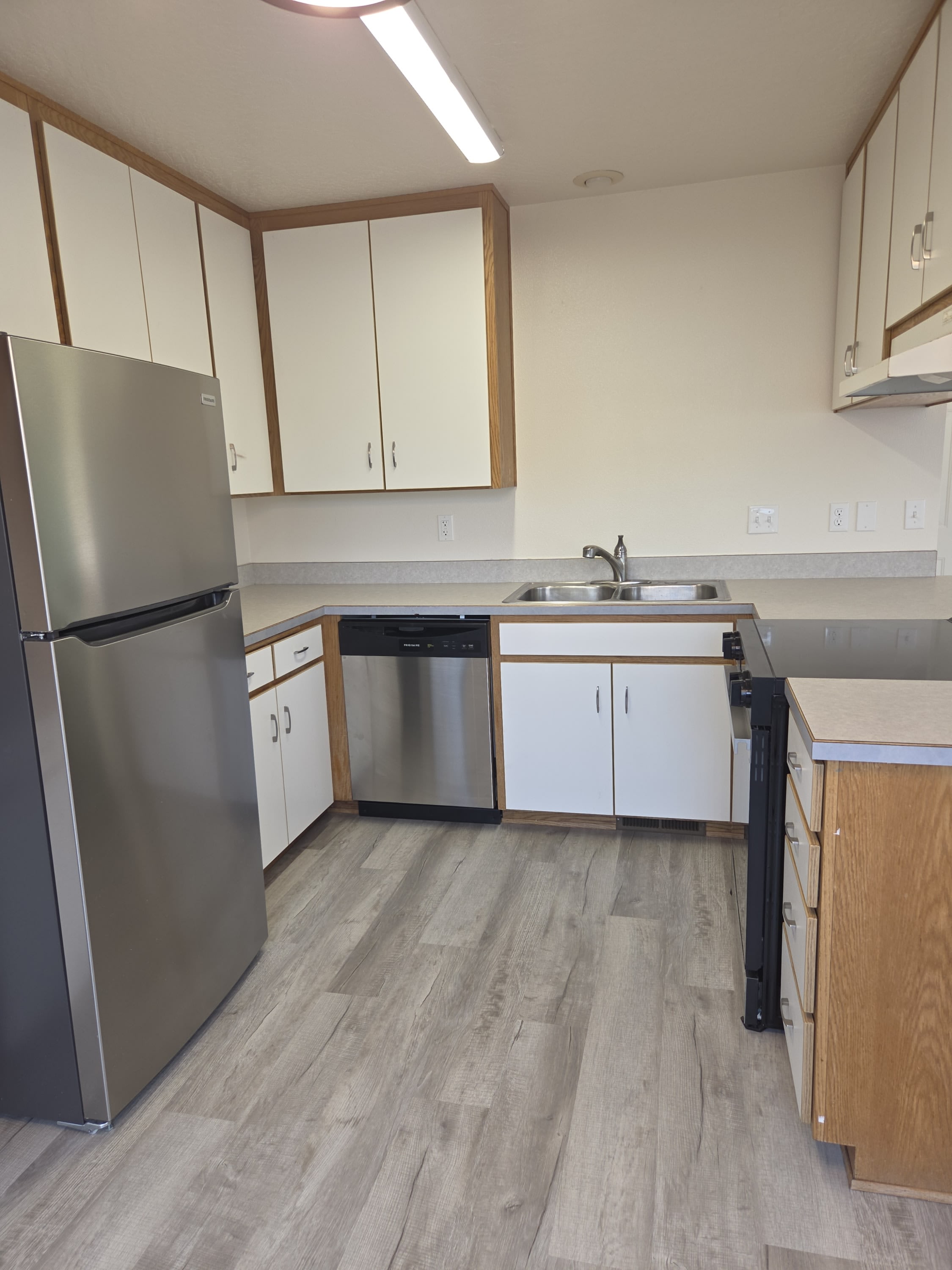311 East Dodge Street – photo 5