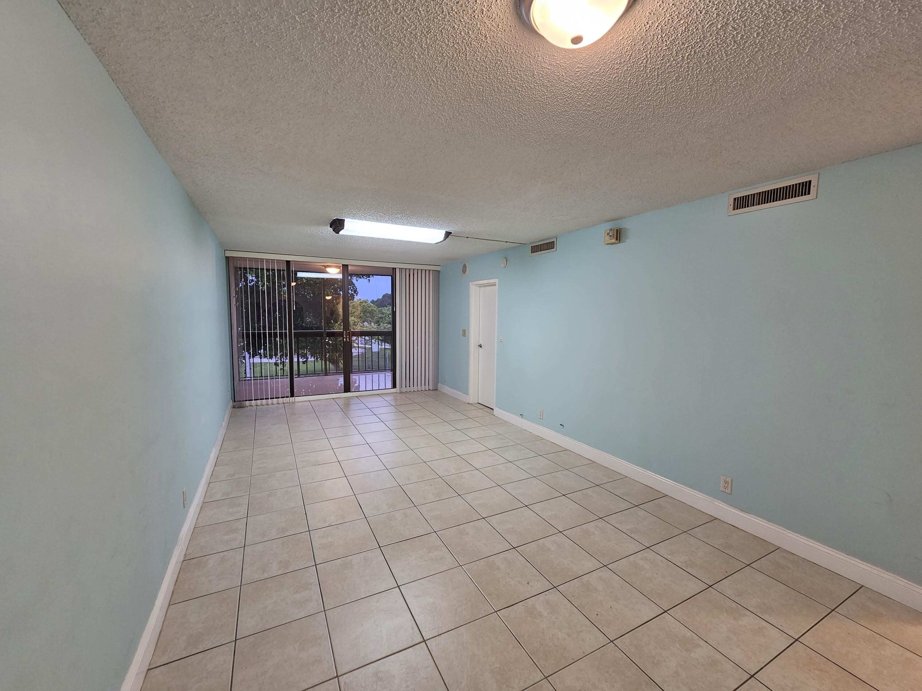 8441 Forest Hills Drive – photo 2