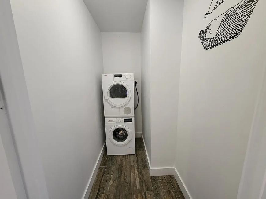4240 Broadway – photo 2