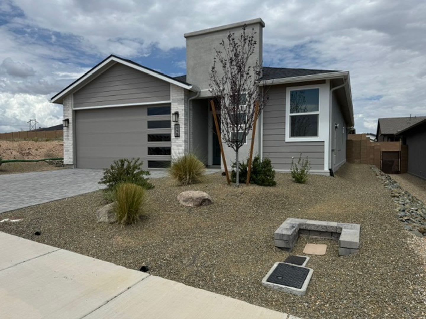 Stunning 3 Bedroom 2 Bath 2 Car Garage In South Ranch Community Prescott – photo 2
