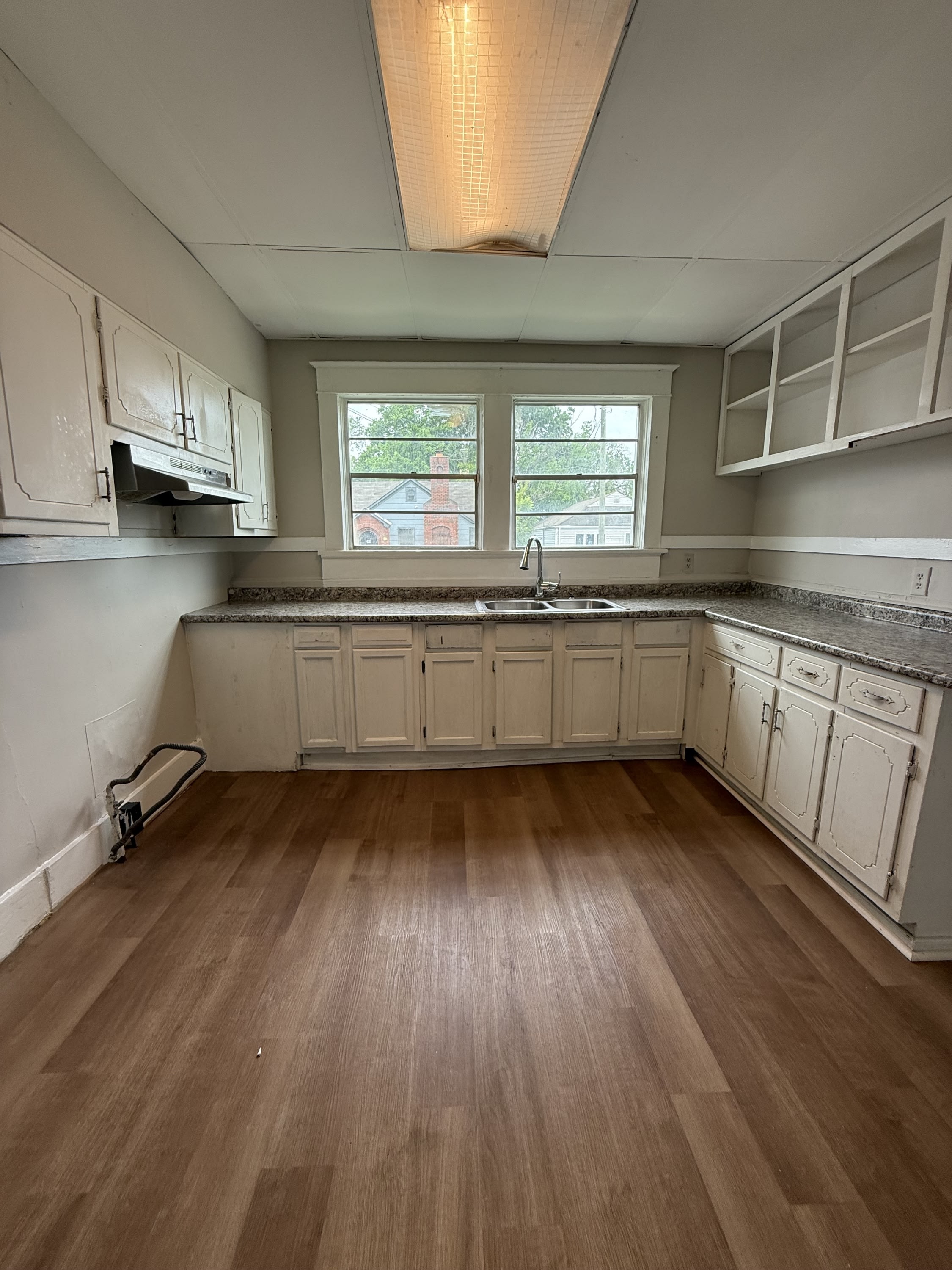 1645 Woodland Avenue Southwest – photo 4