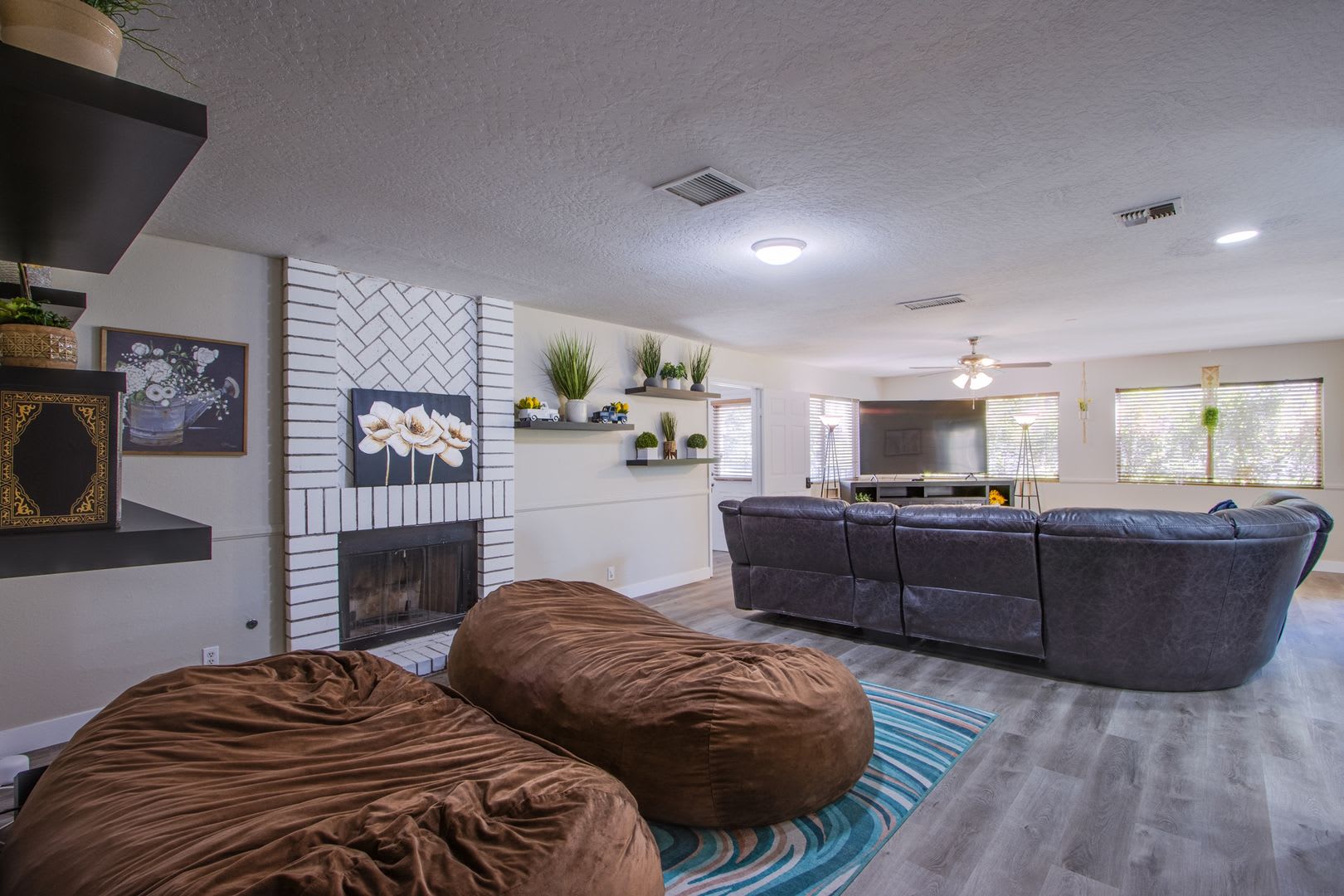 Spacious Stylish And Fully Furnished Luxury 5 Bedroom Home In Henderson – photo 5