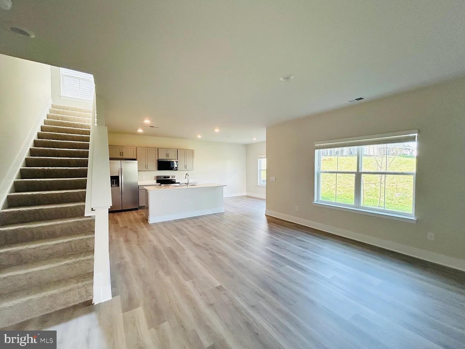 128 WAPPINGER Terrace – photo 2