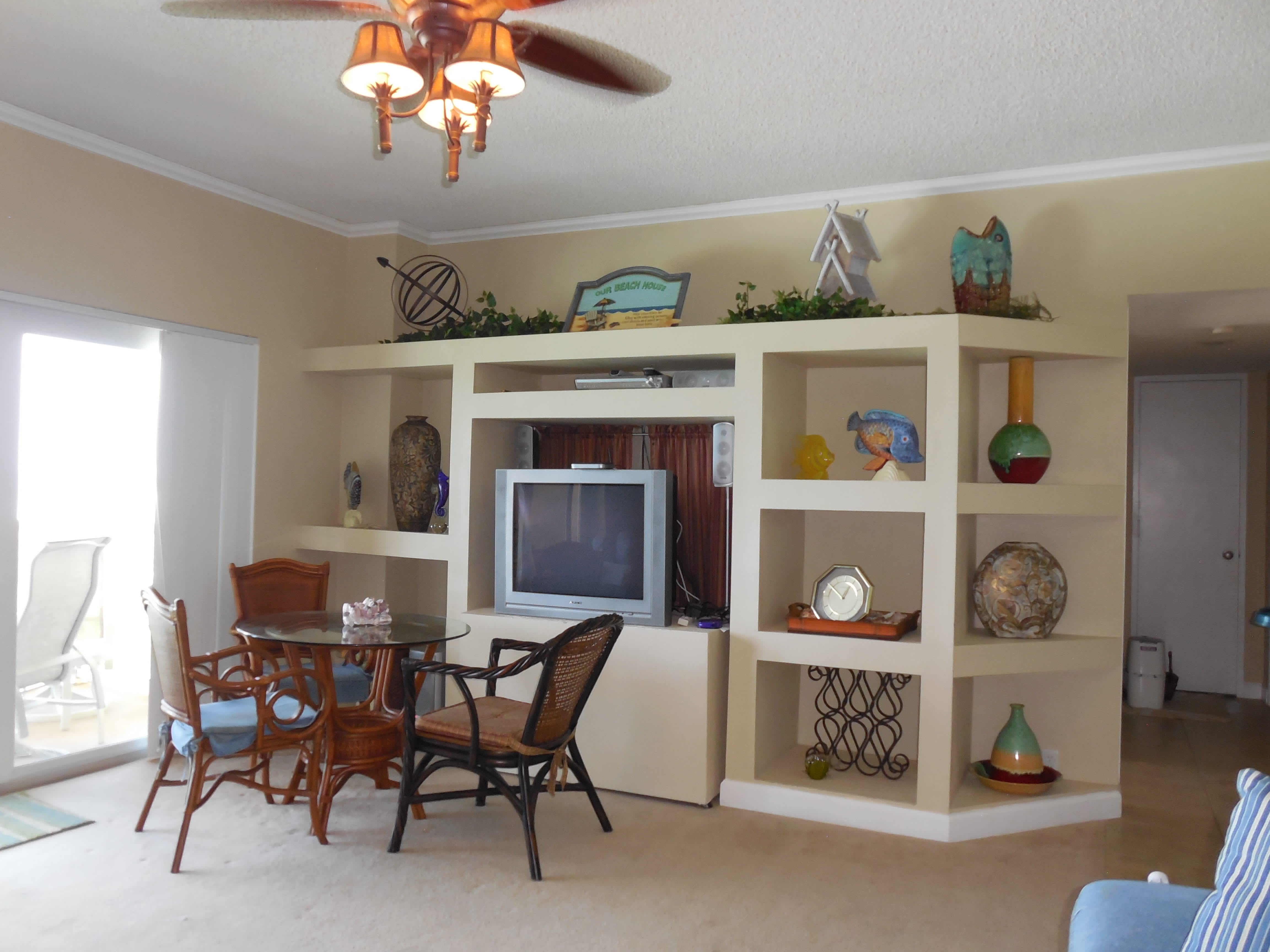 880 Mandalay Ave – photo 4