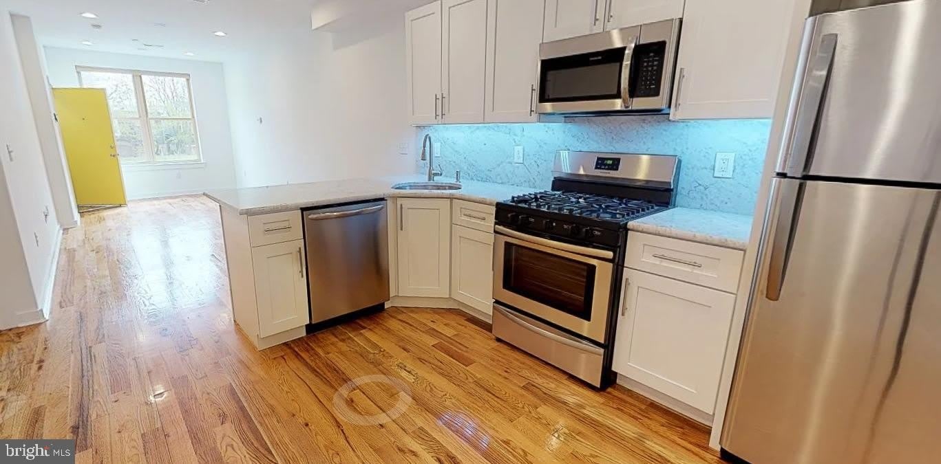1642 N MARSHALL Street – photo 3