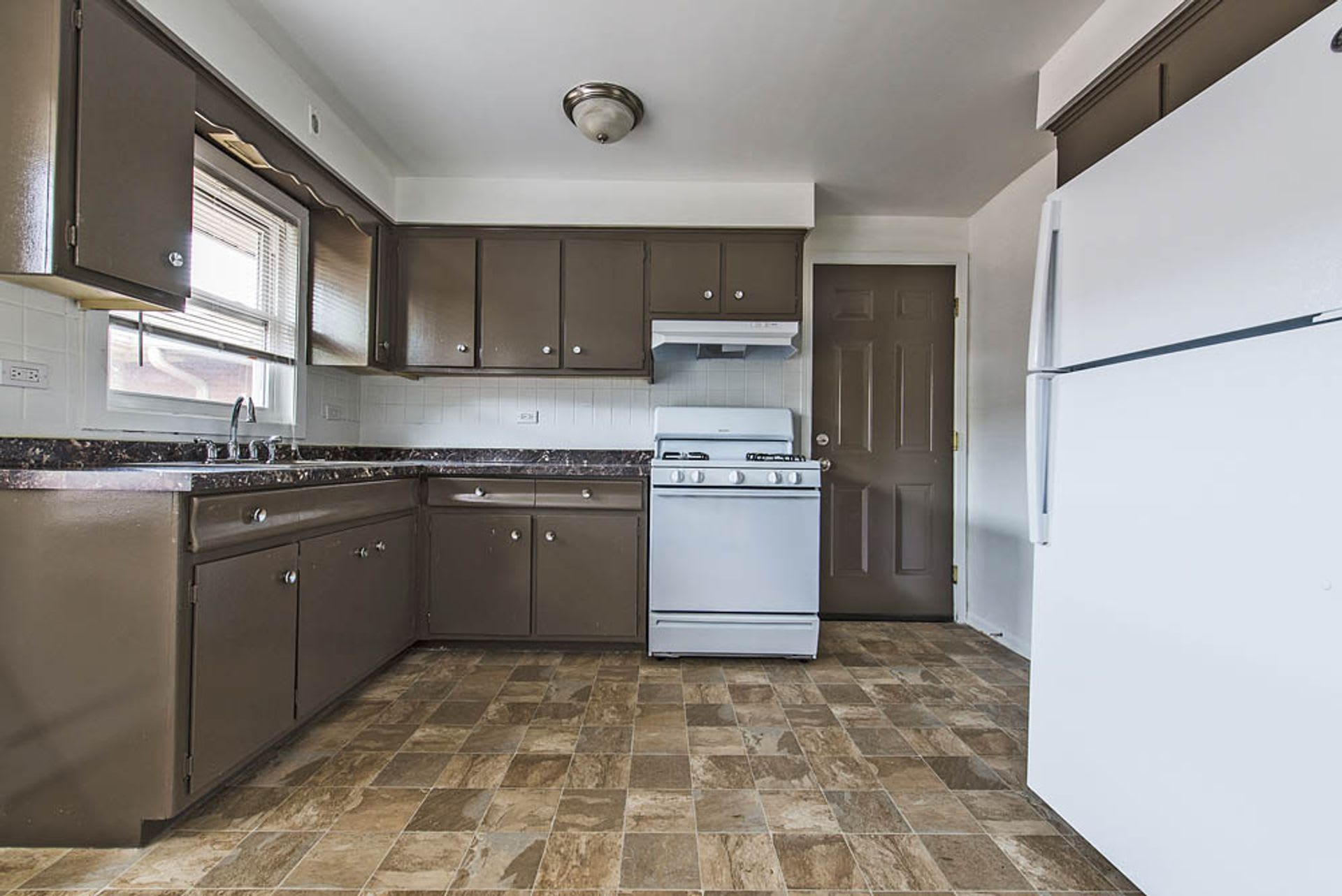 14123 S Tracy Ave – photo 5