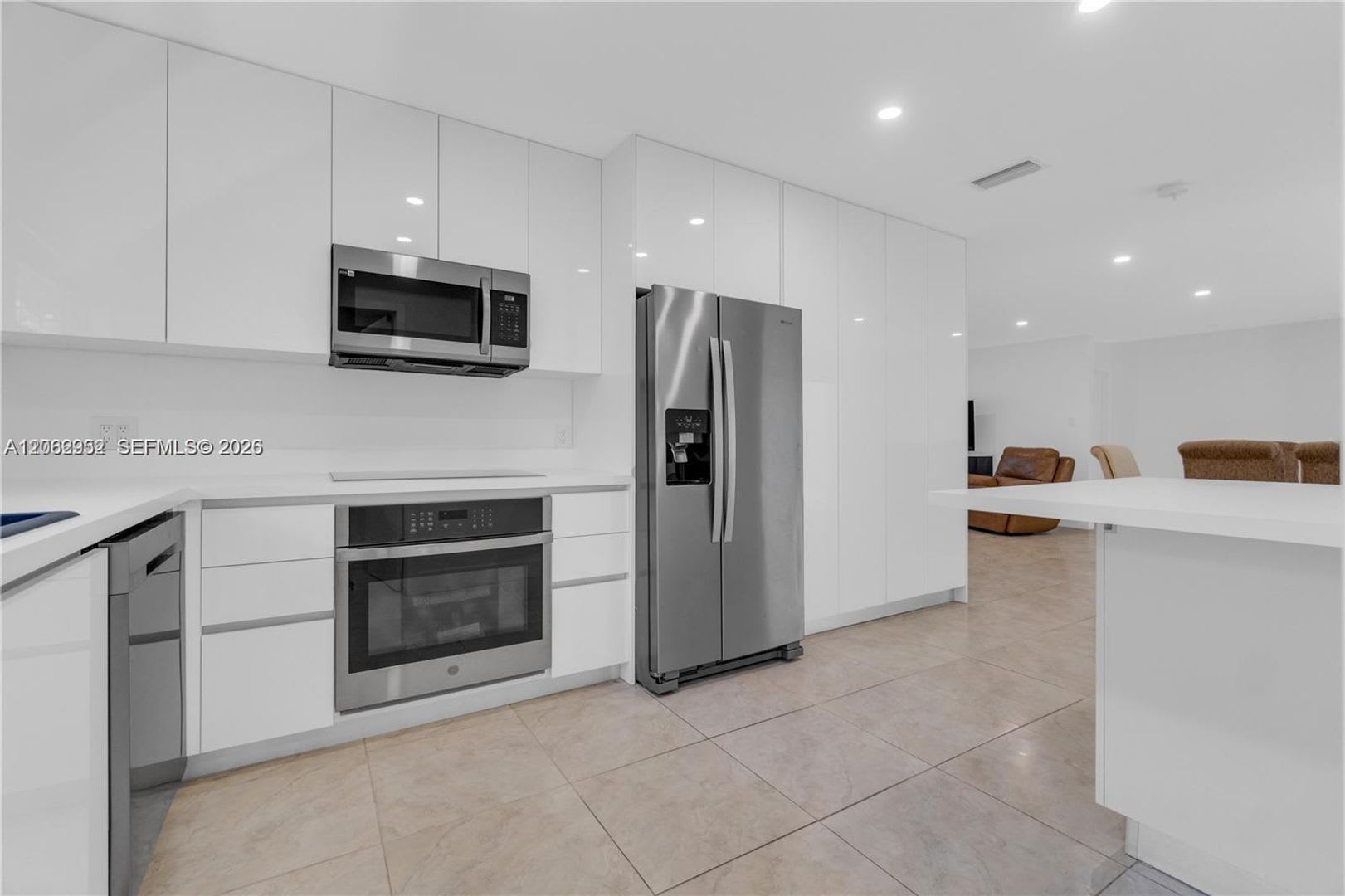 806 NE 4th Street ., Hallandale Beach, FL 33009 – photo 2
