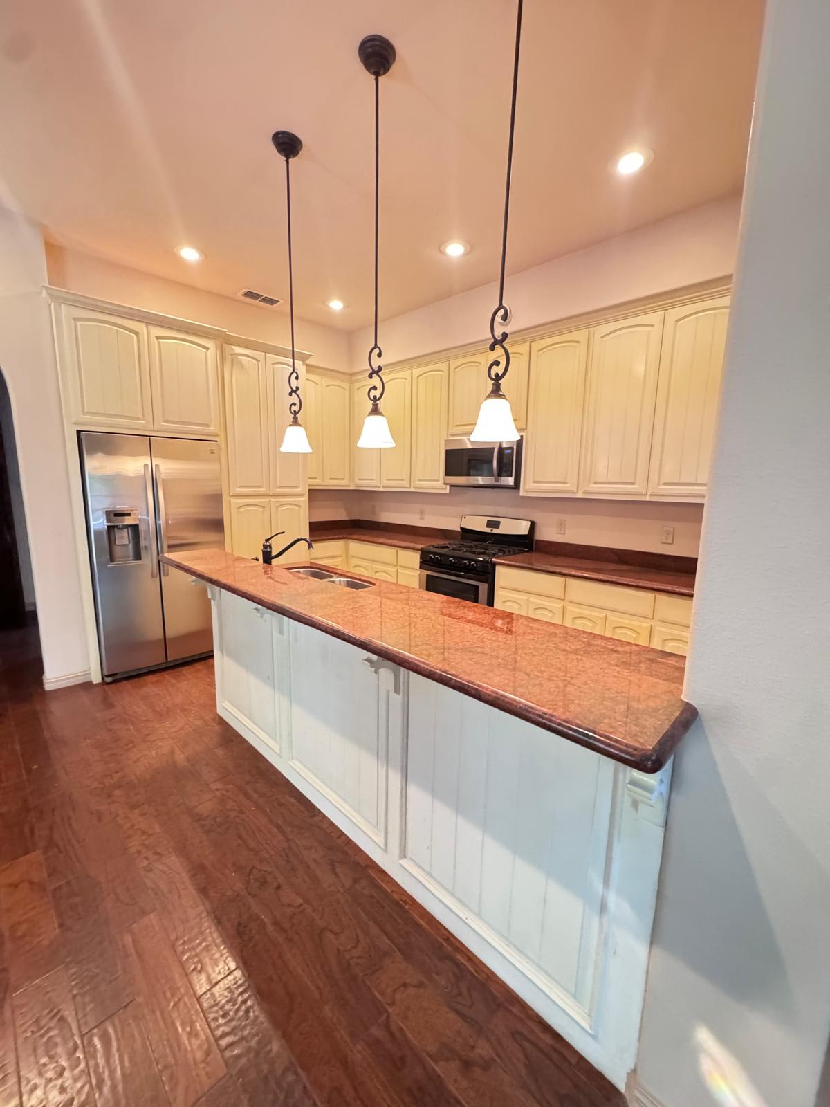 421 Cottonwood Avenue – photo 3