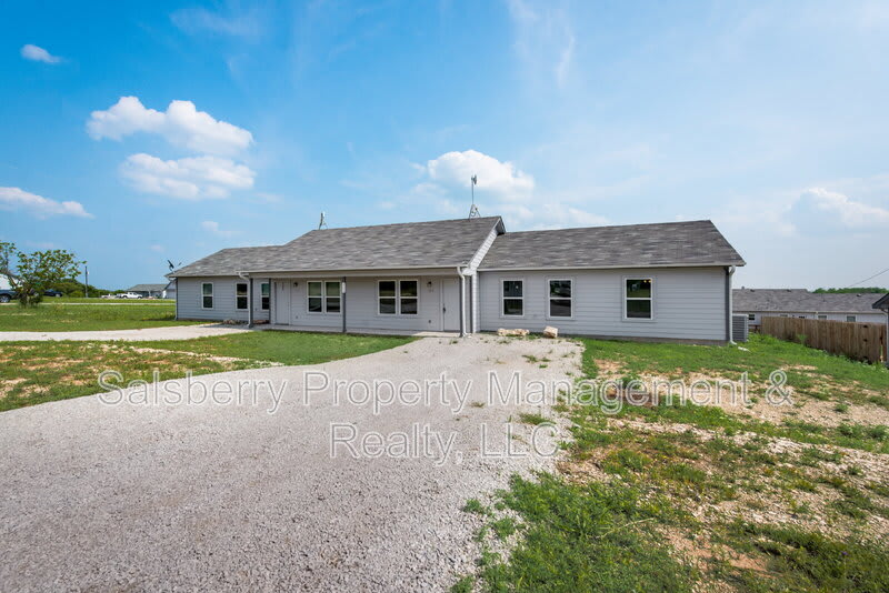168 Private Road 4211 – photo 3