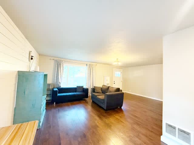 144 Broad Street West – photo 5