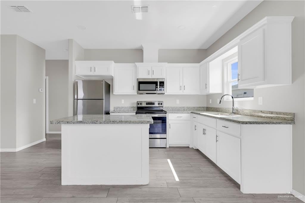 5006 Dahlia Street – photo 4
