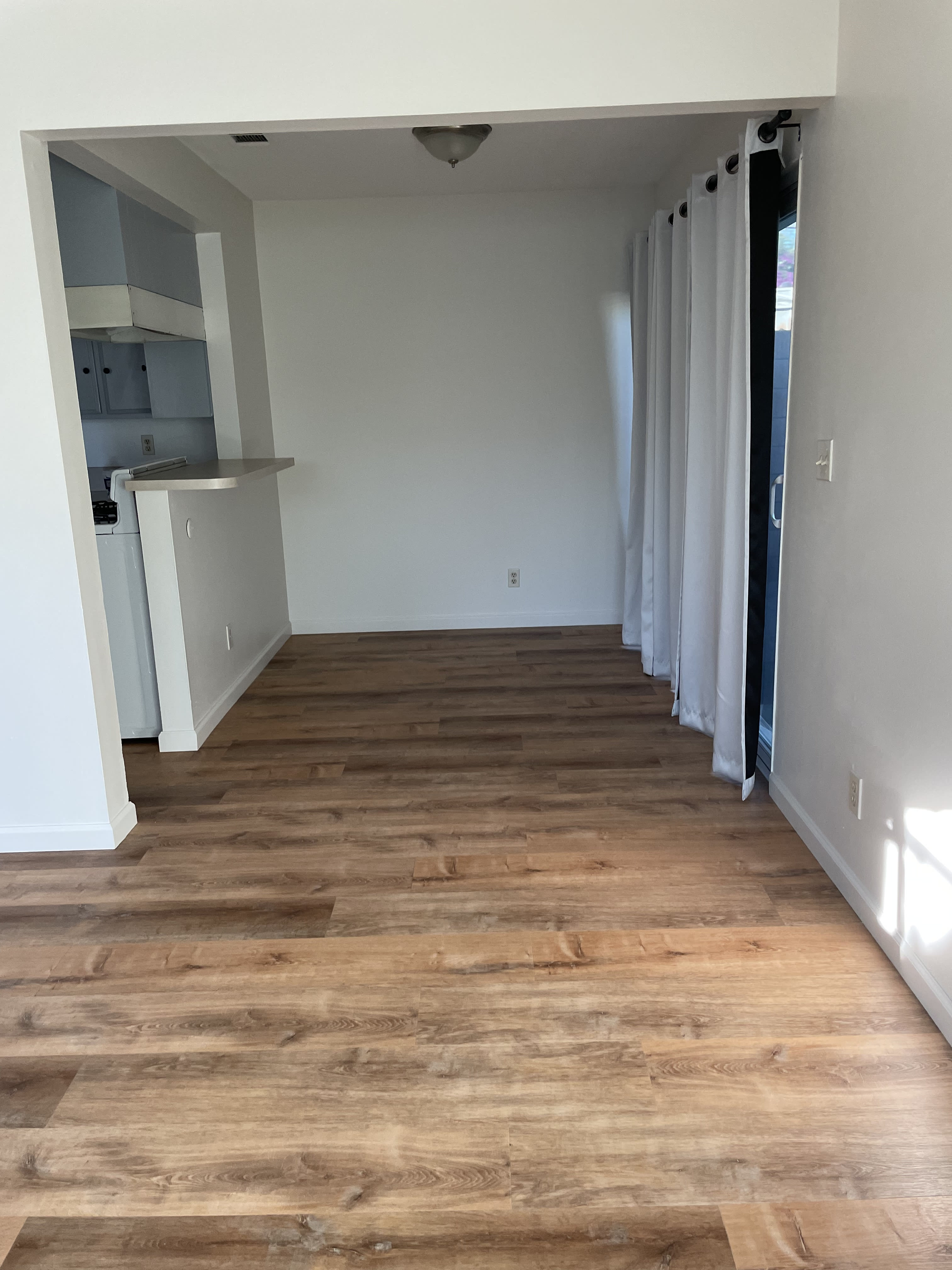 8761 Vans St – photo 3