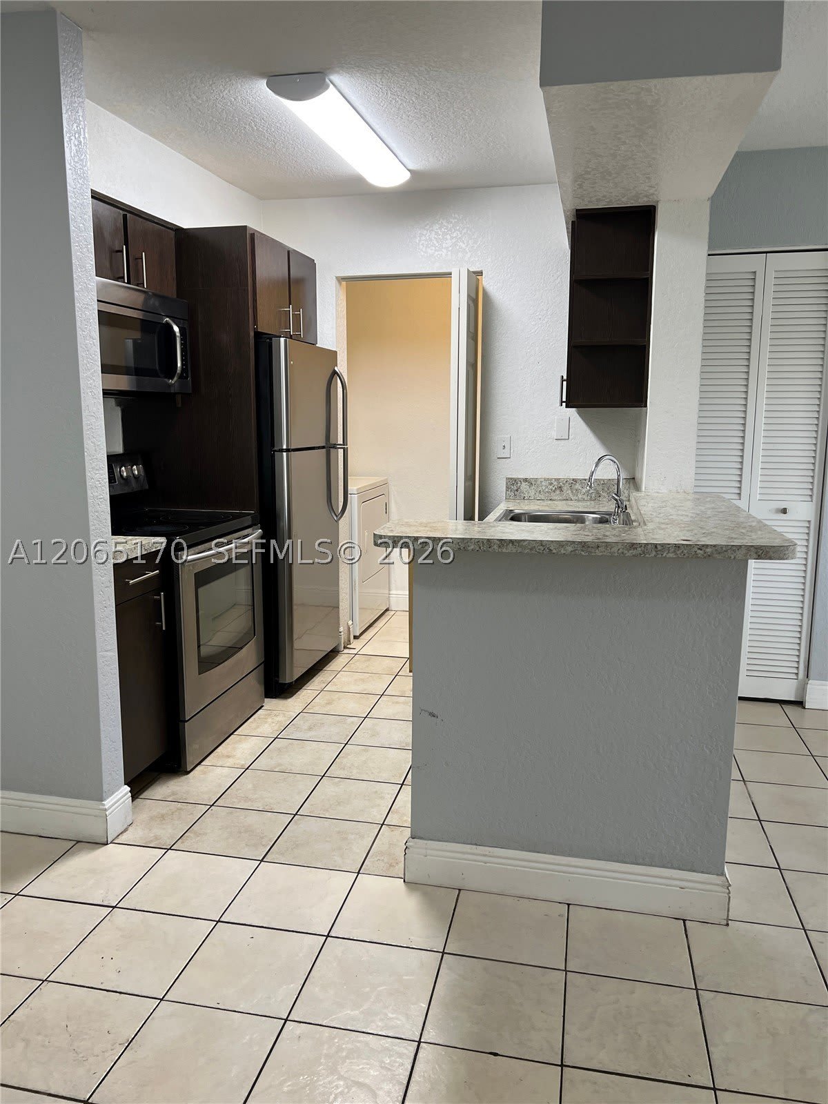 1237 Sw 46Th Ave – photo 4
