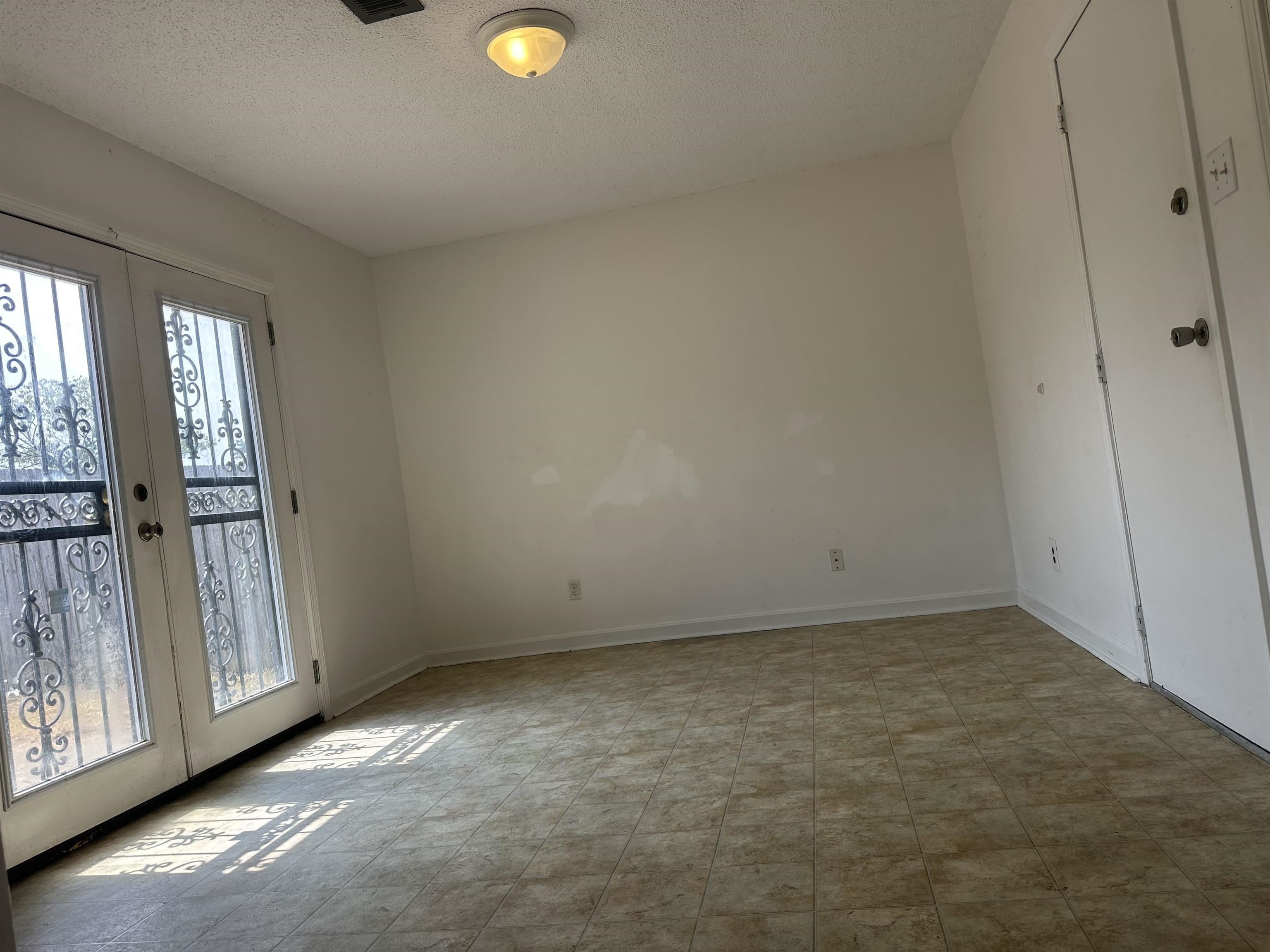 7078 Prather St – photo 5