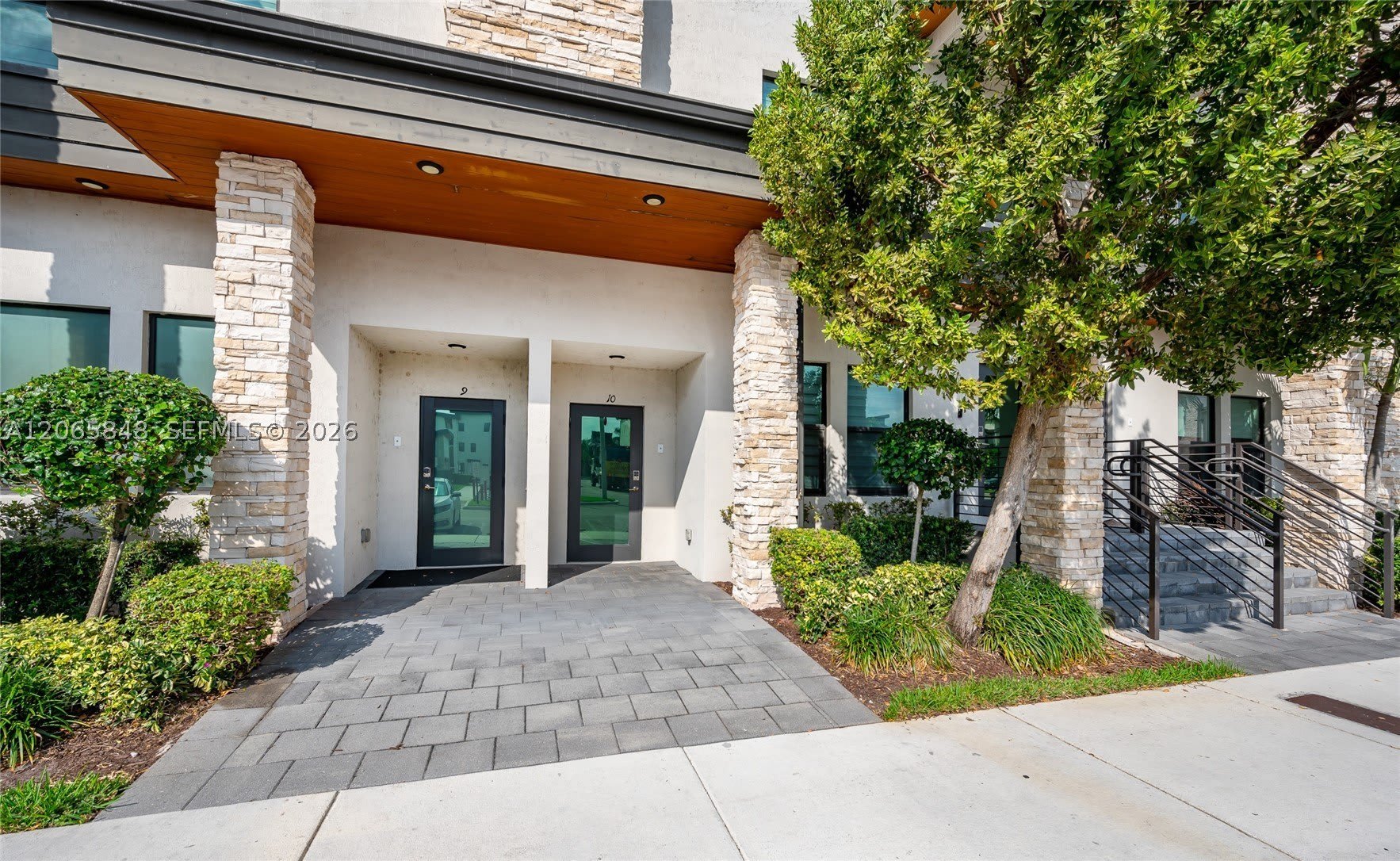 10461 NW 82nd St – photo 2