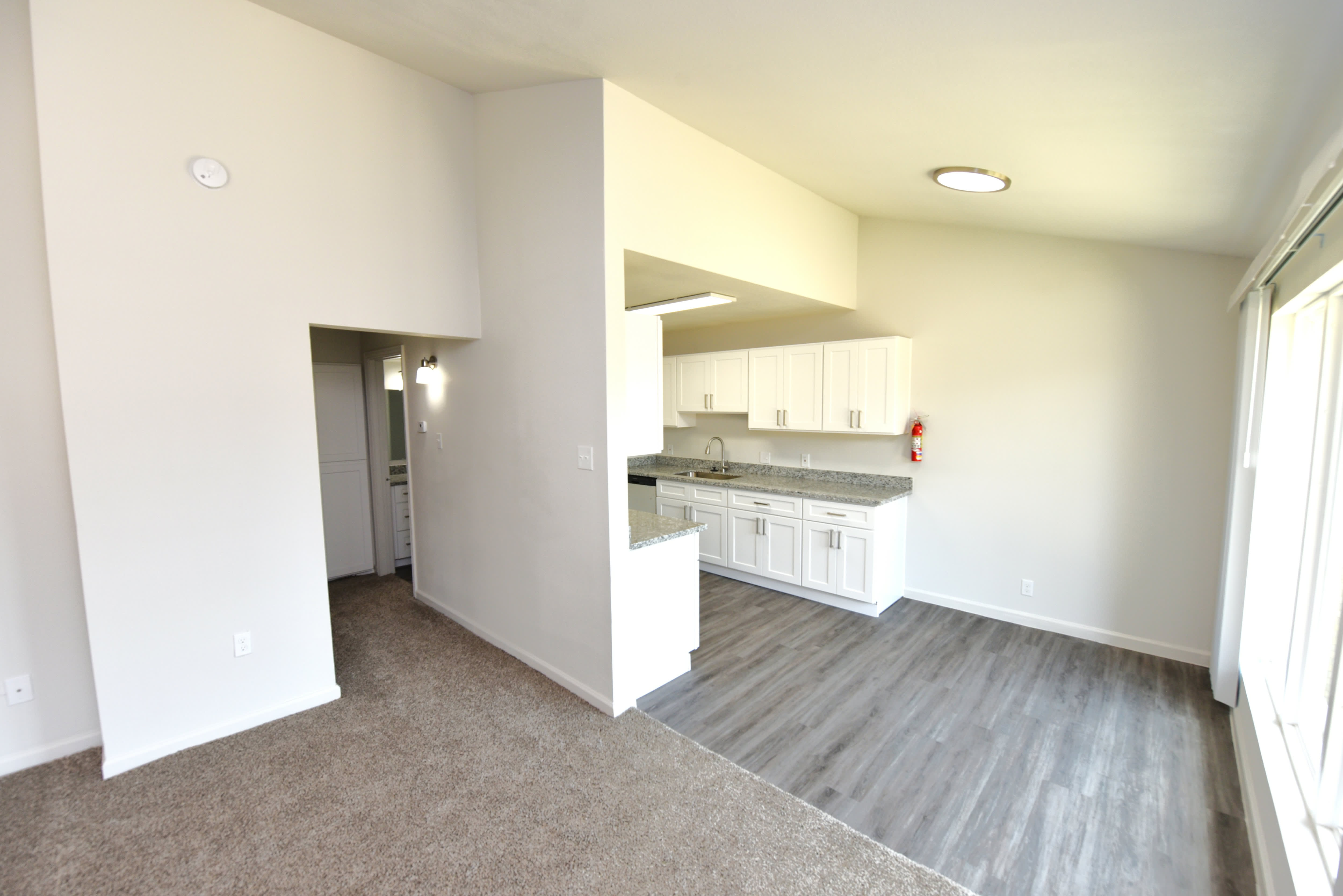 Plaza Square Apartments – photo 4