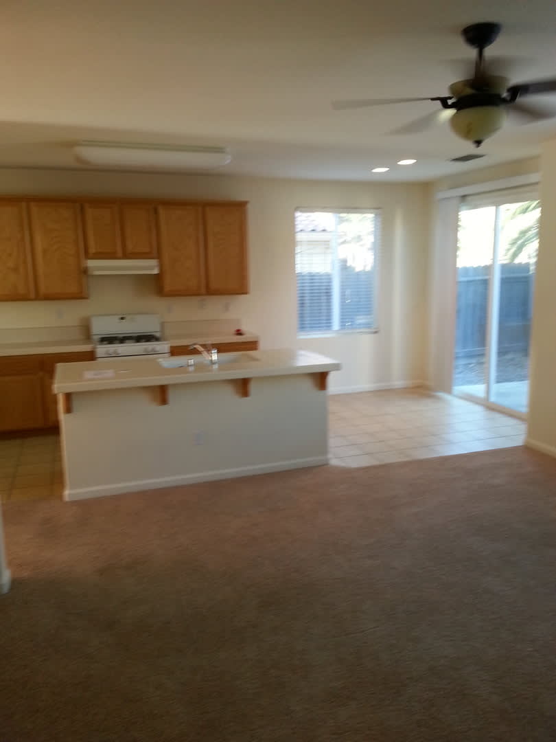 Elk Grove – photo 4