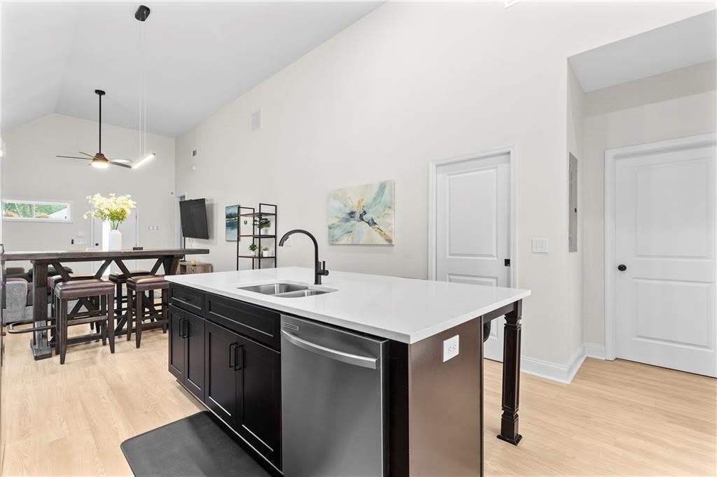 624 Robert Street NW – photo 5