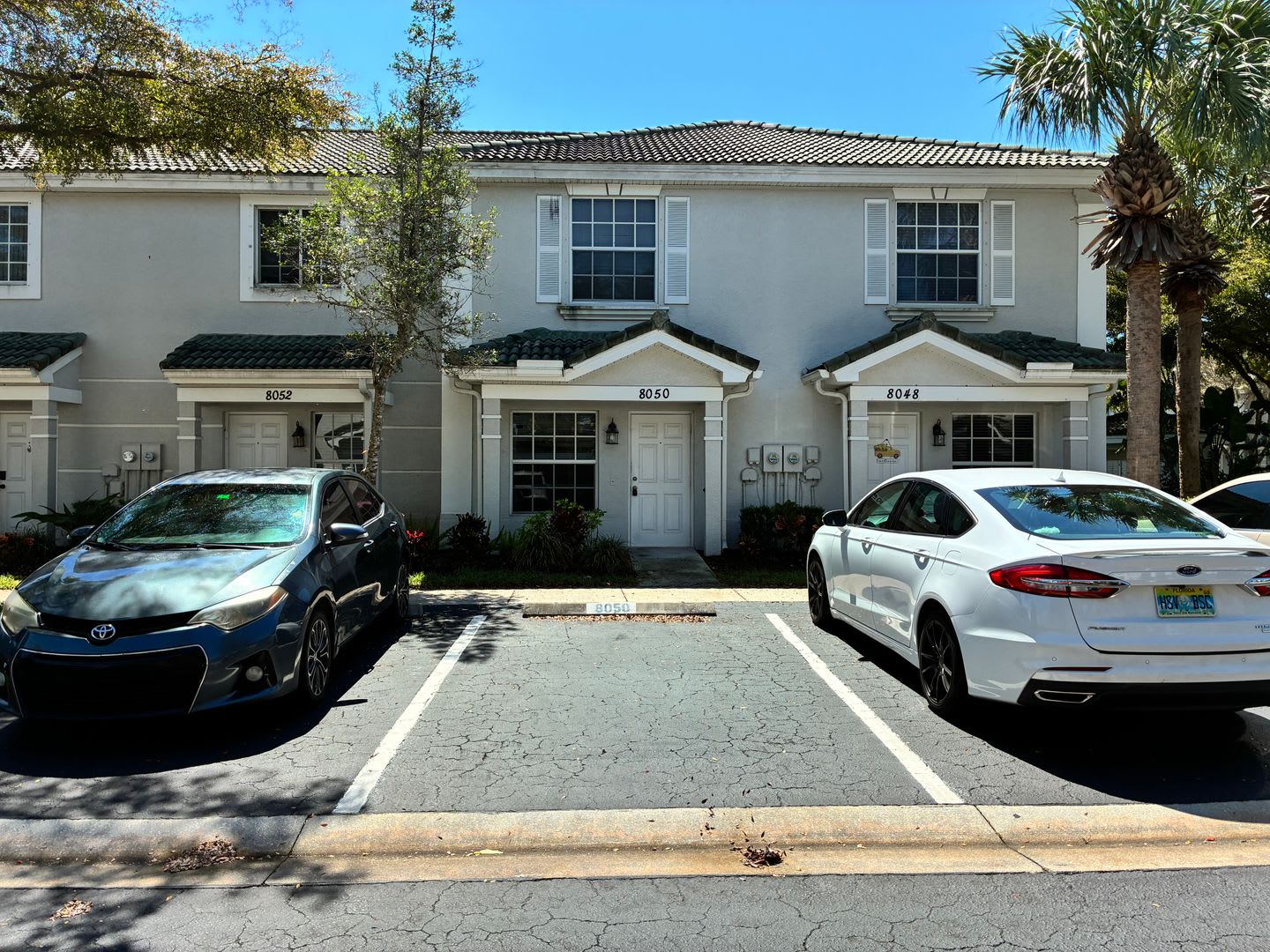 2 Bed, 2.5 Bath Townhome – $500 OFF Your First Month's Rent! – photo 2