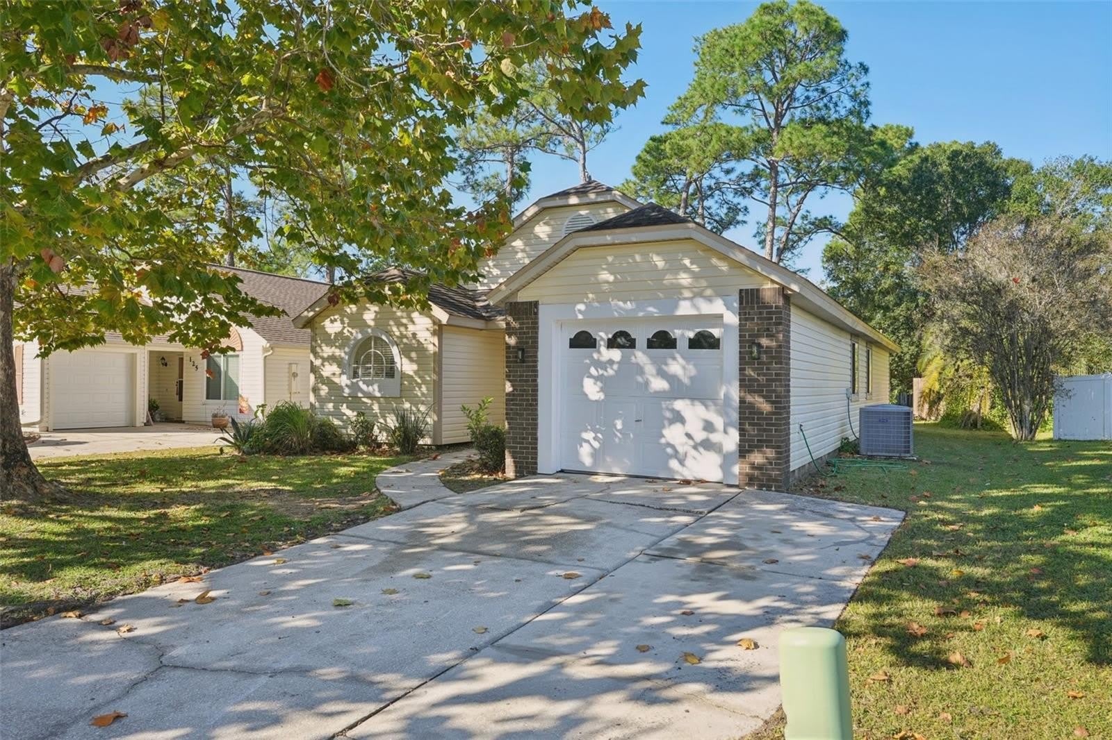 123 EDGEWATER CIR – photo 2