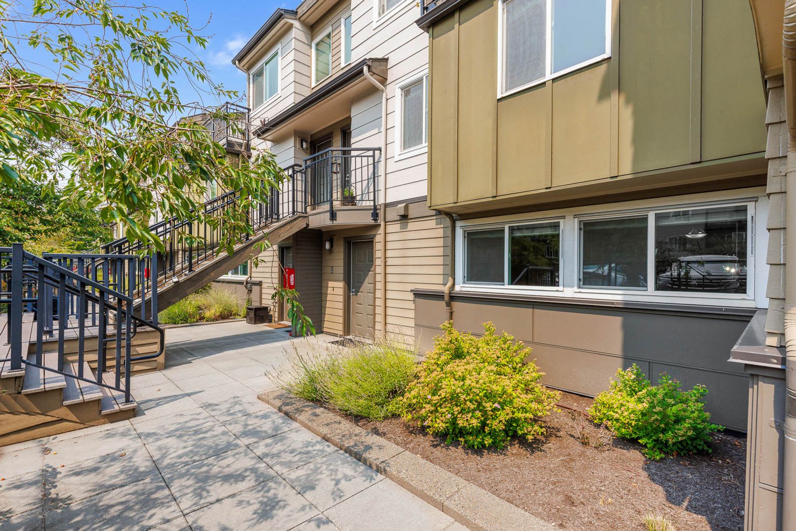 Bright Updated 2Br Townhome In The Heart Of Redmond Near Light Rail Marymoor Park – photo 3