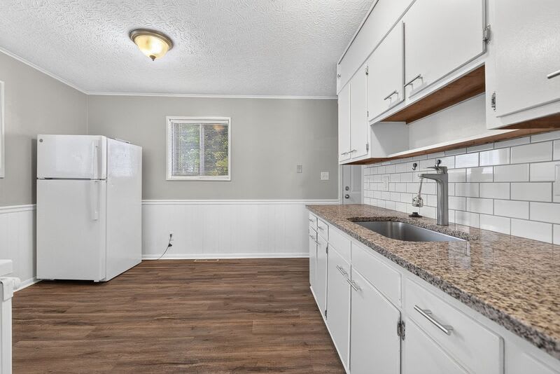 2956 Valleyview Dr – photo 4