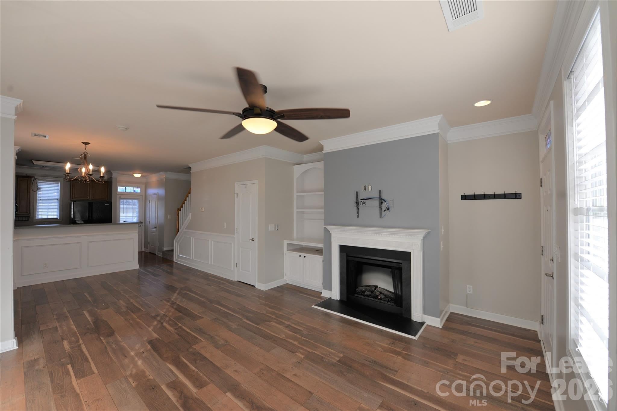 1055 Writers Way – photo 5