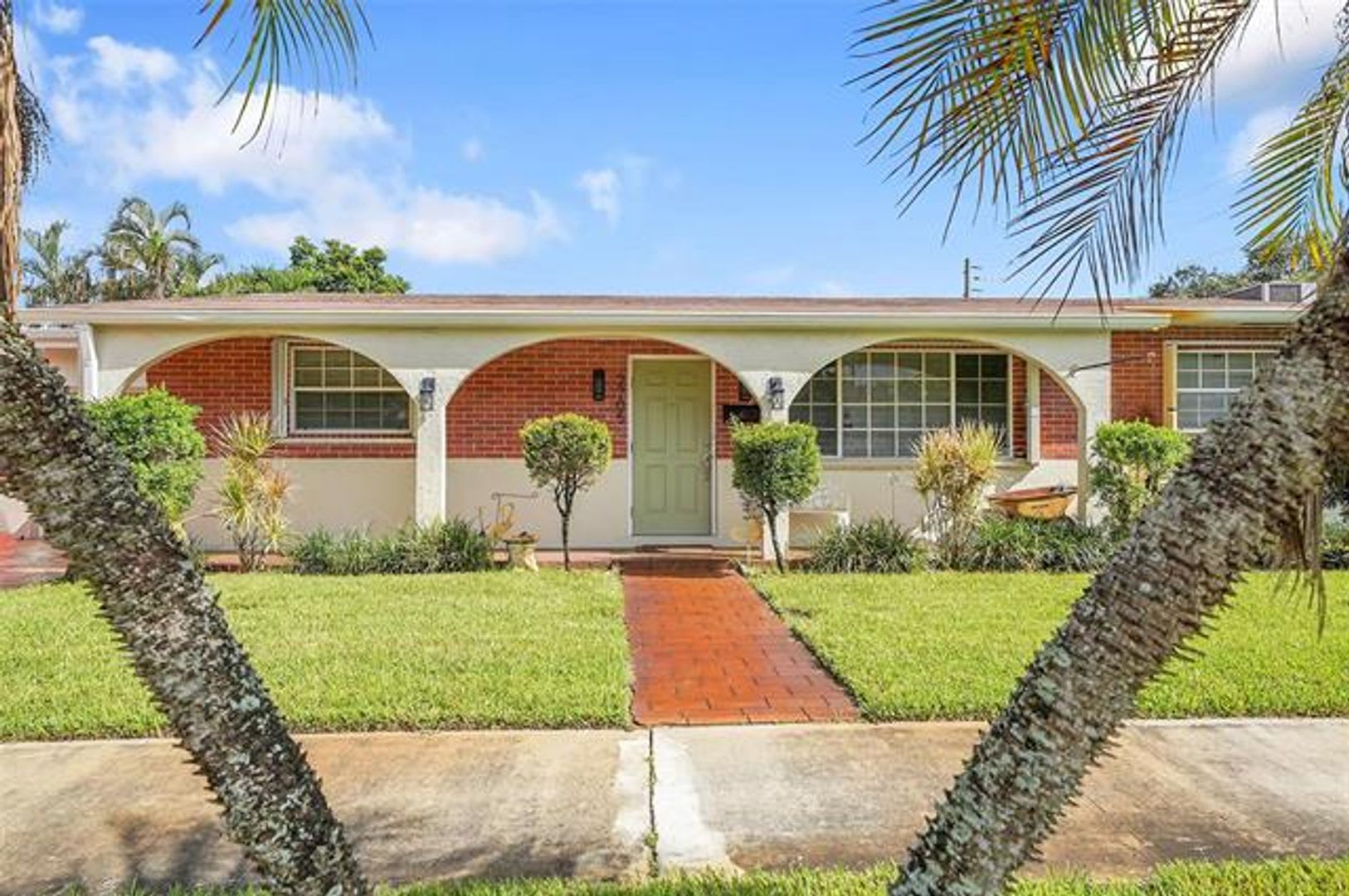 2705 Roosevelt St # 2705, Hollywood, FL 33020 – photo 3