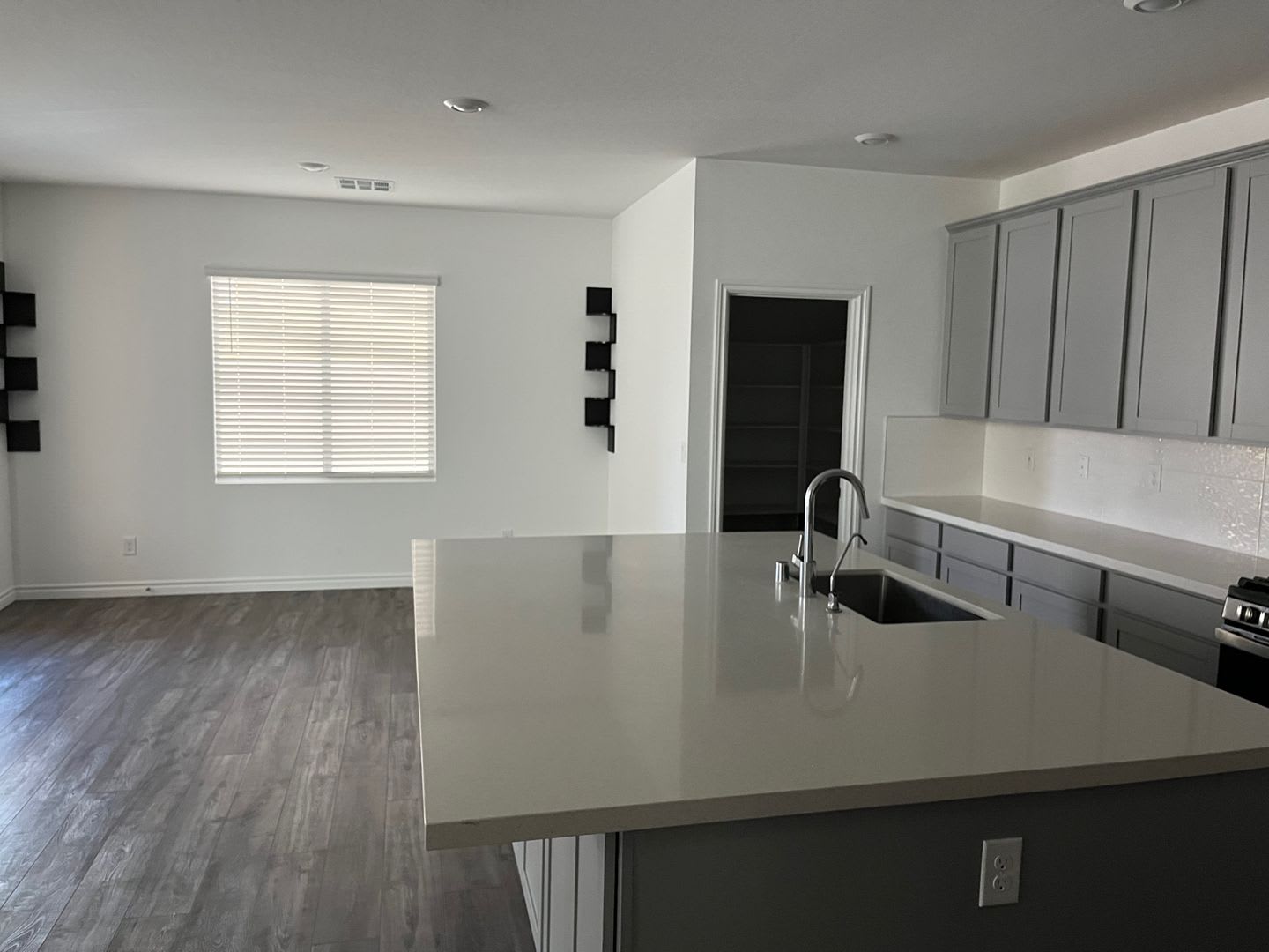 Beautiful New 2 Story Home In Gated Aden Square Community – photo 3