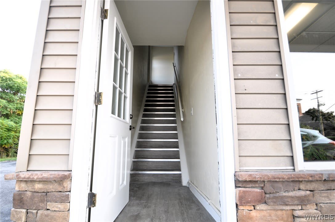 8525 Main Street – photo 2