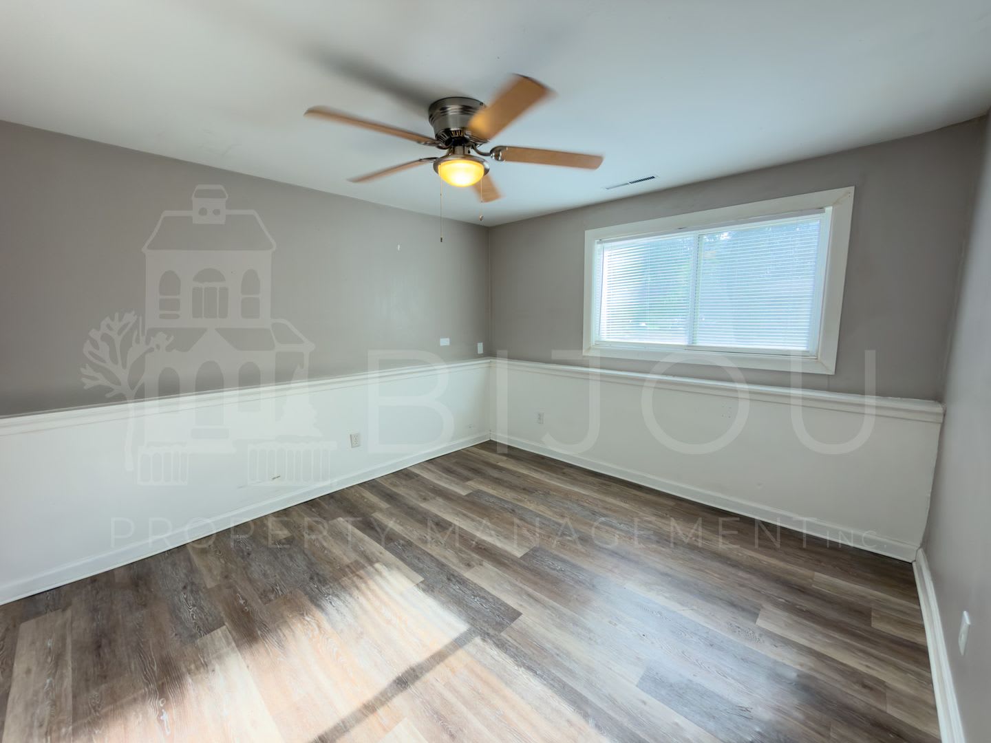 Very Nice 1 Bedroom 1 Bath Duplex – photo 3