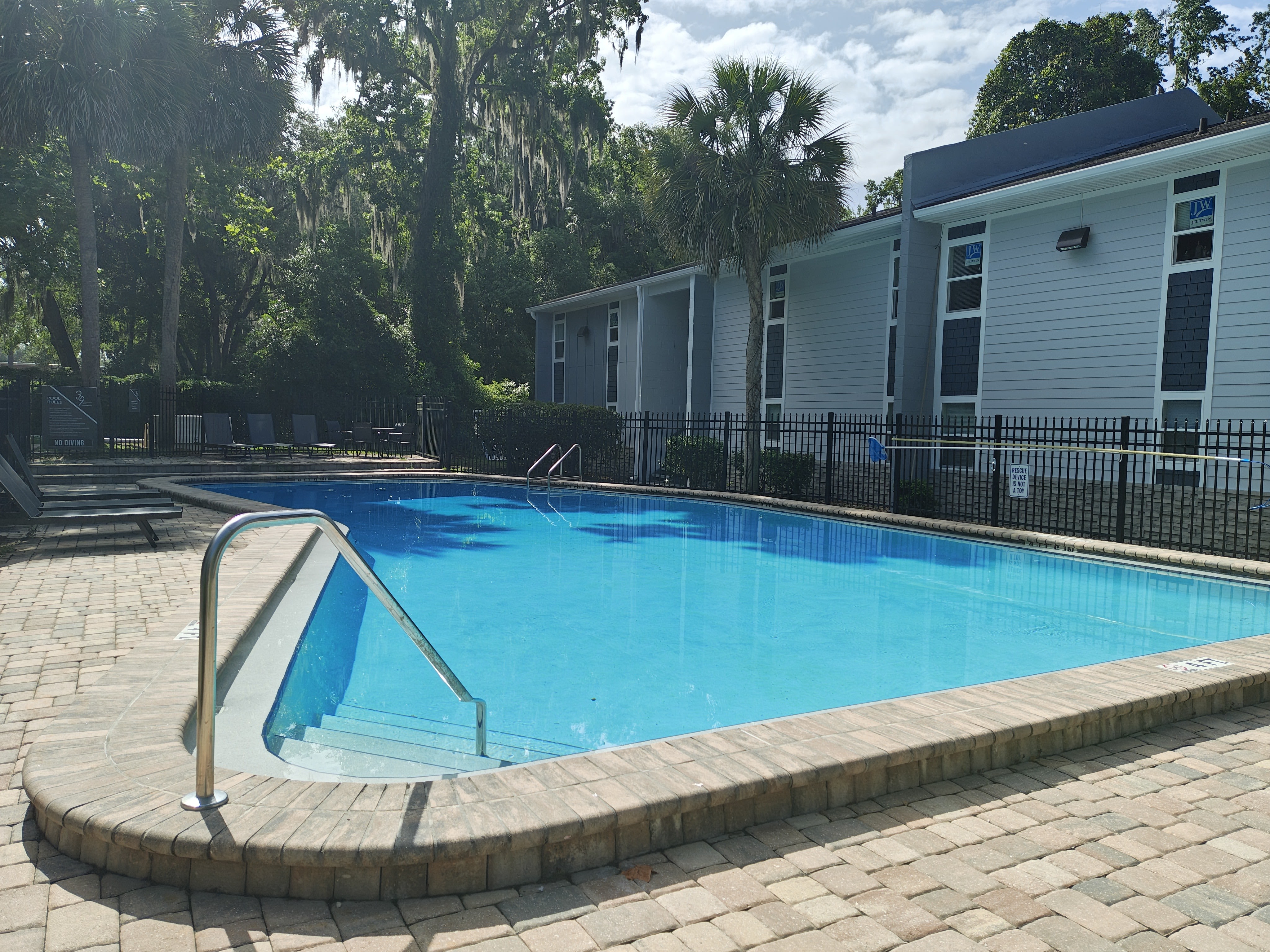39th Ave Apartments – photo 2