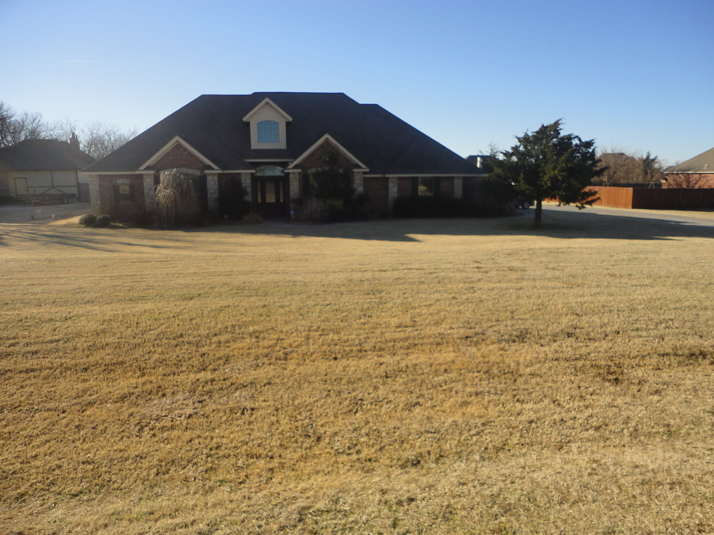 Gorgeous 4 Bedroom Home In Elgin Area – photo 1