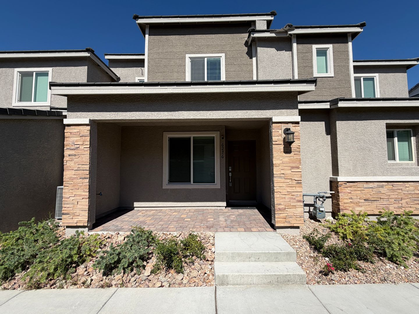 New Built Townhome For Rent – photo 1