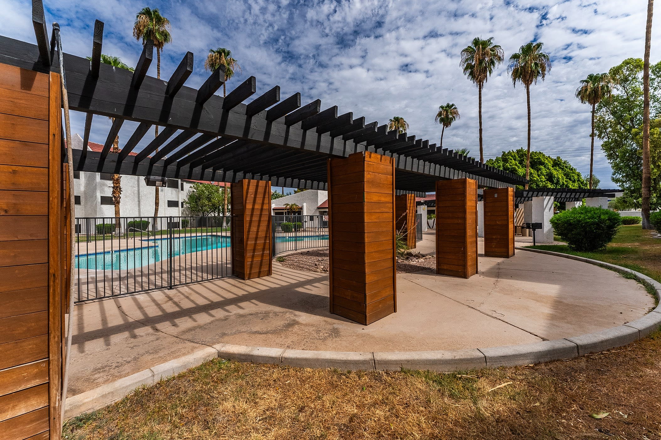 MadEry Apartments – photo 2