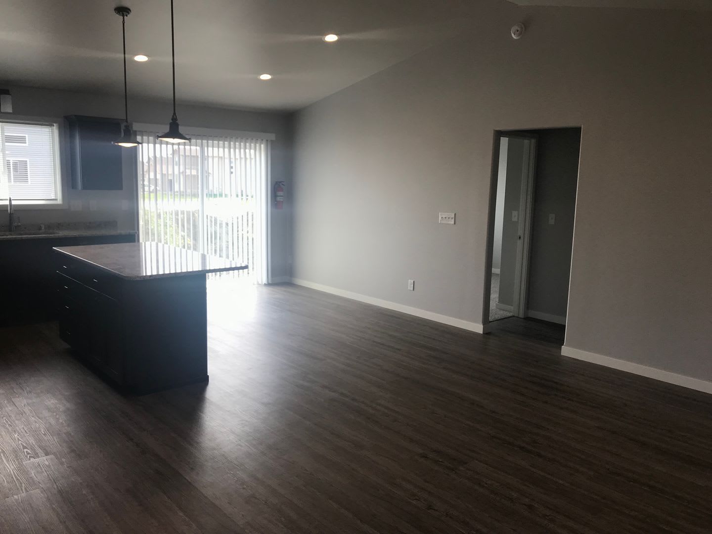 4 Bed 2 Bath Single Family Home – photo 5