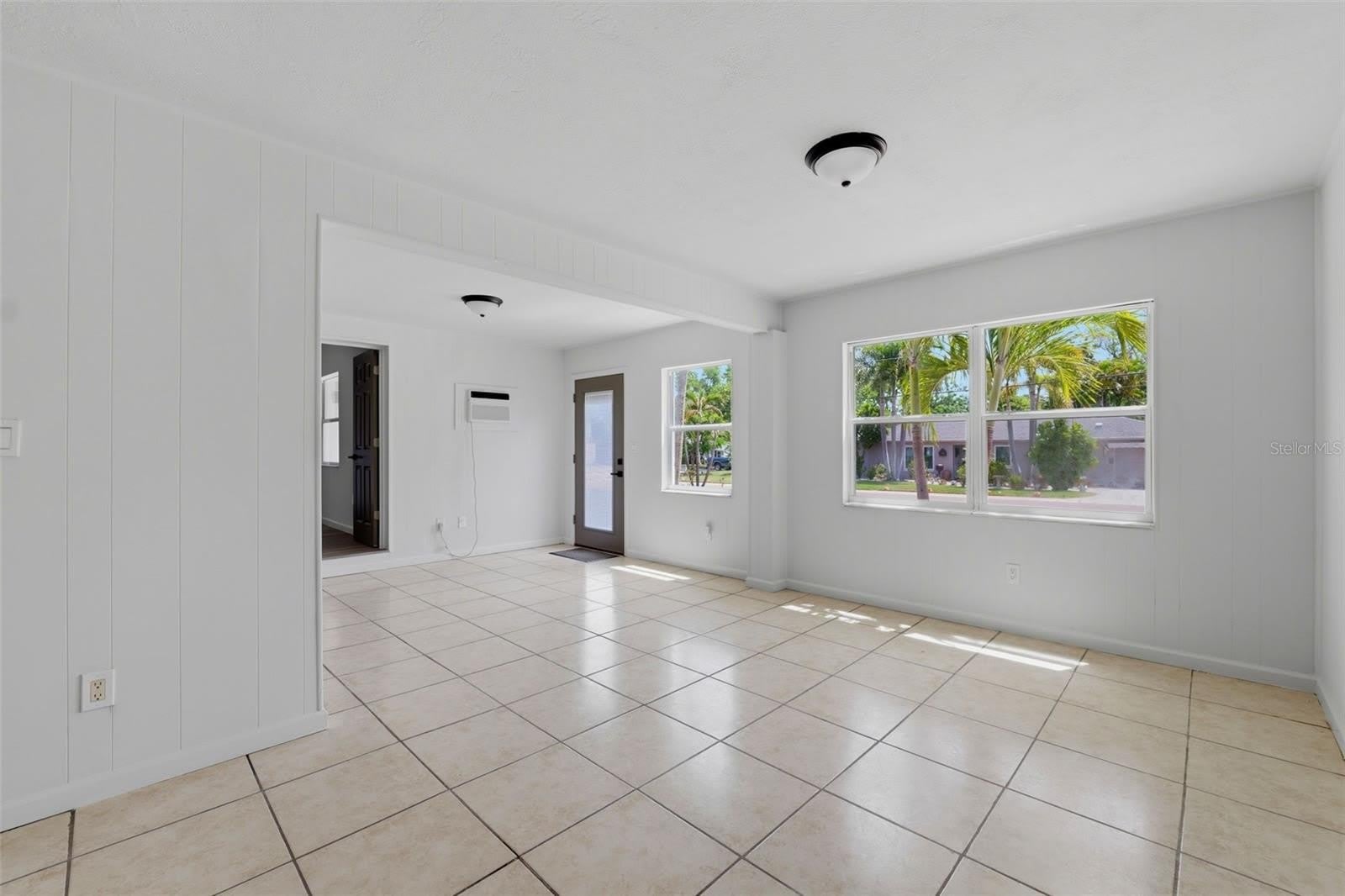 3030 1/2 5TH Street N – photo 3