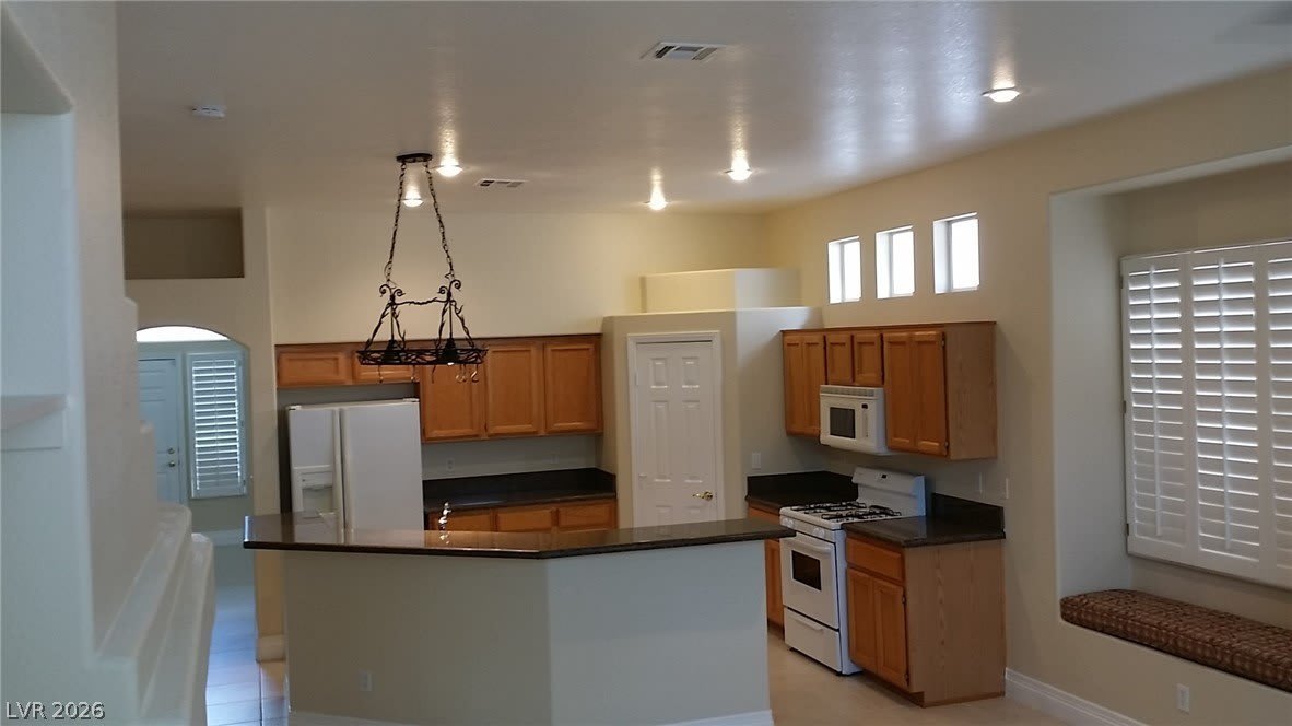 1125 Coral Rainbow Avenue – photo 3
