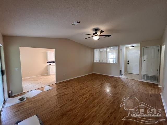 5563 Chantilly Cir – photo 3