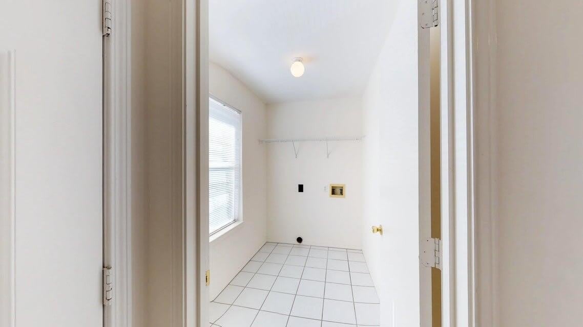 895 Silverwood – photo 2