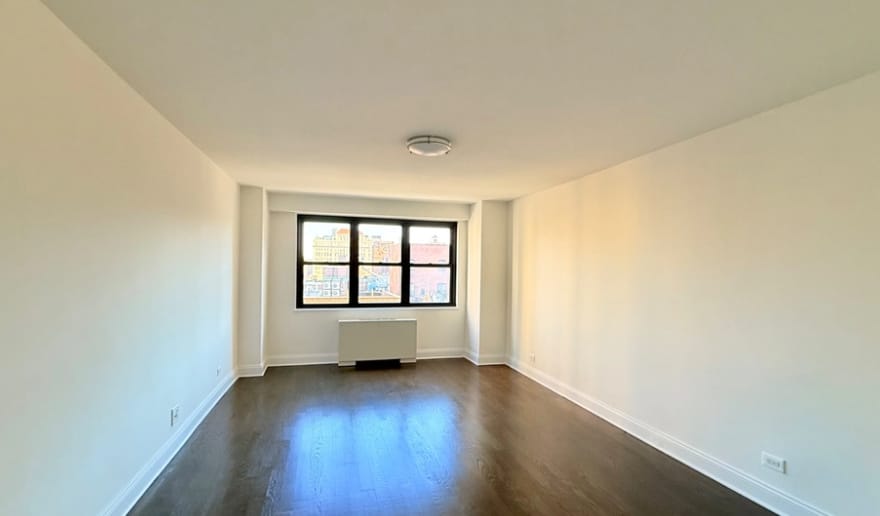 142 E 16th St – photo 3