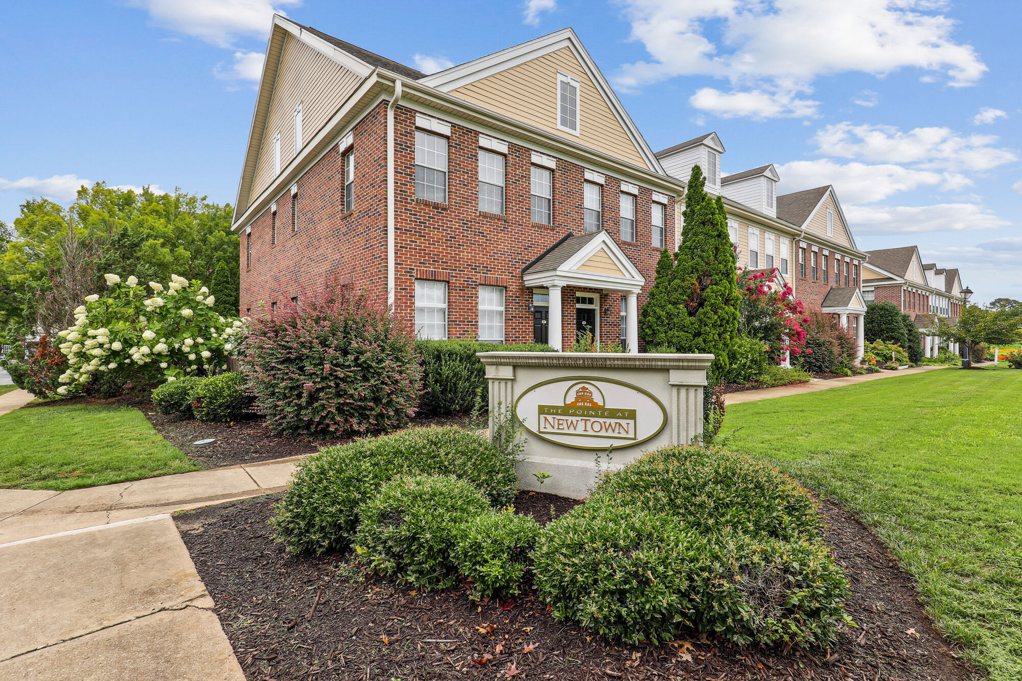 The Pointe at New Town – photo 2