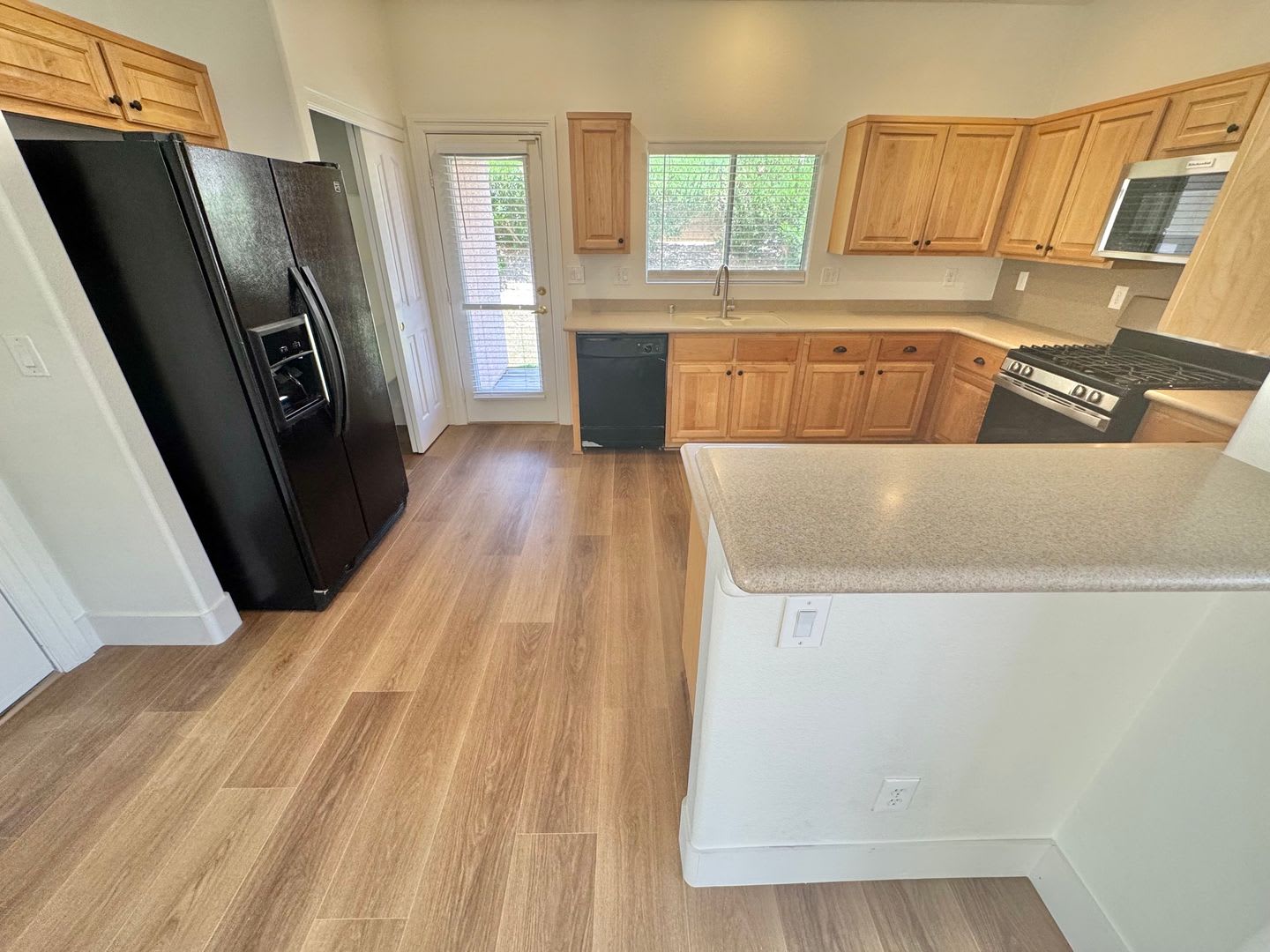 Pet Friendly Renovated 3-Bedroom Home in Gated Southwest Las Vegas Community – photo 5