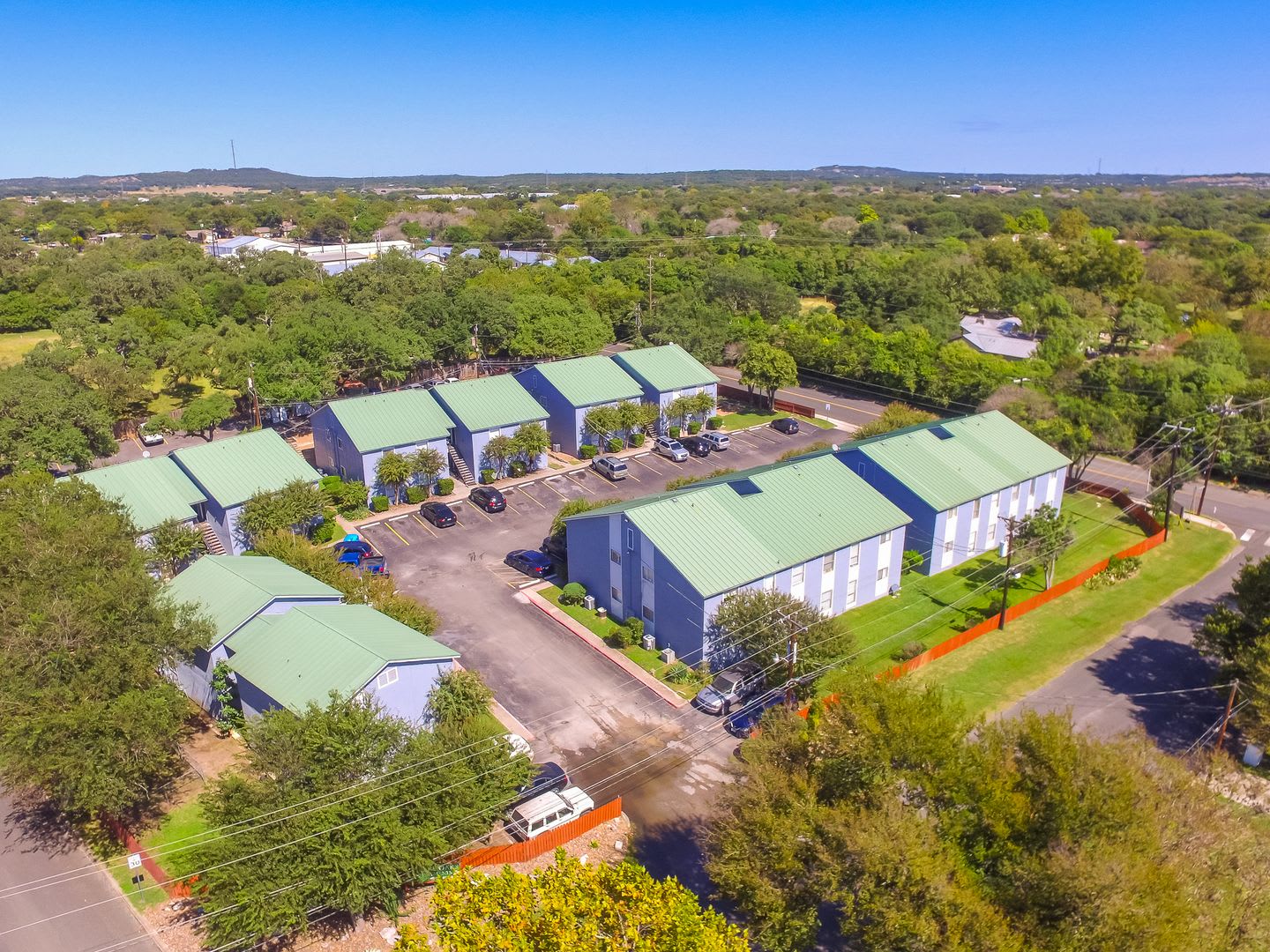 Top Location! Right in the heart of beautiful downtown Boerne! – photo 5