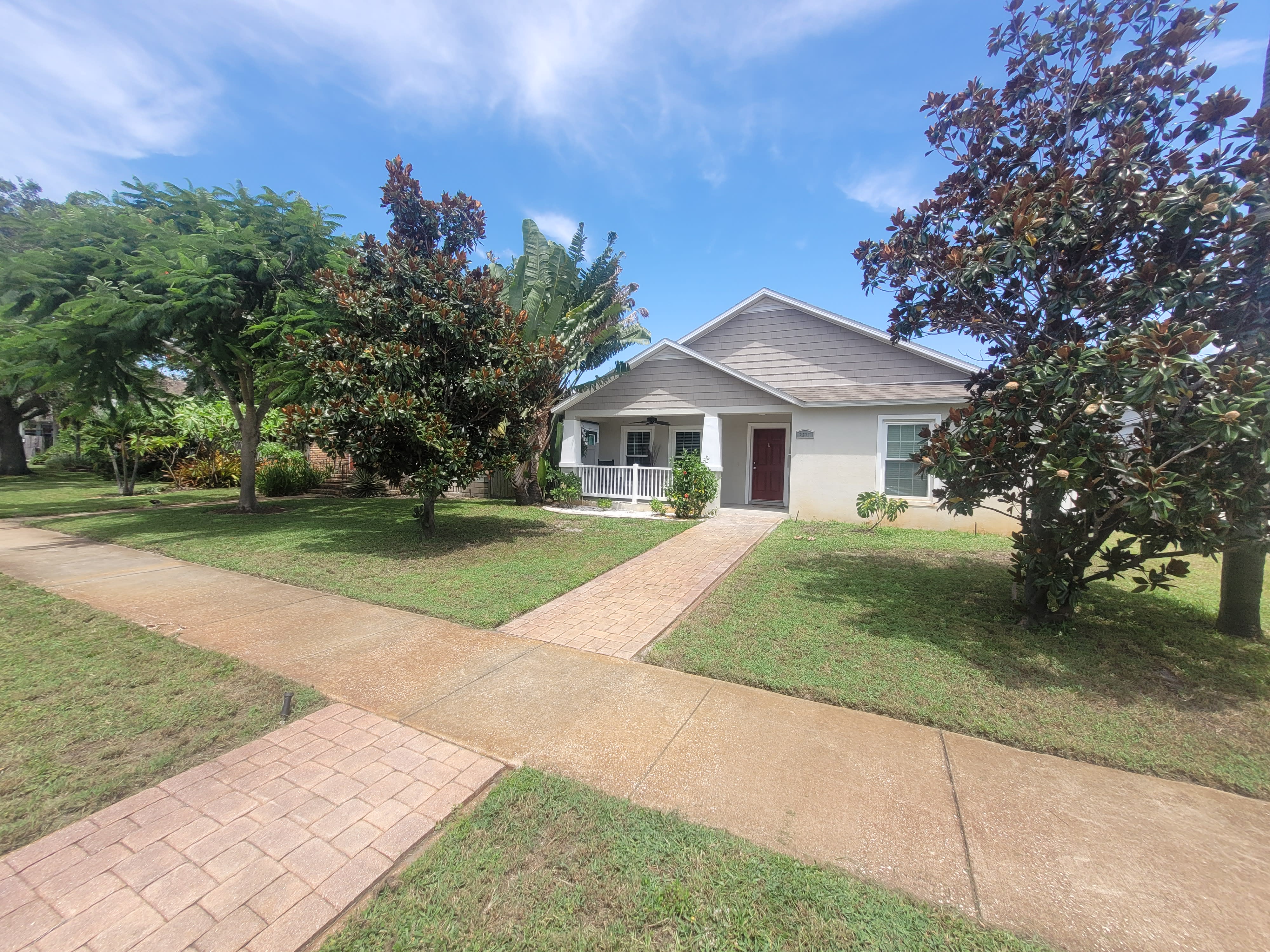 2627 Dartmouth Avenue North – photo 2